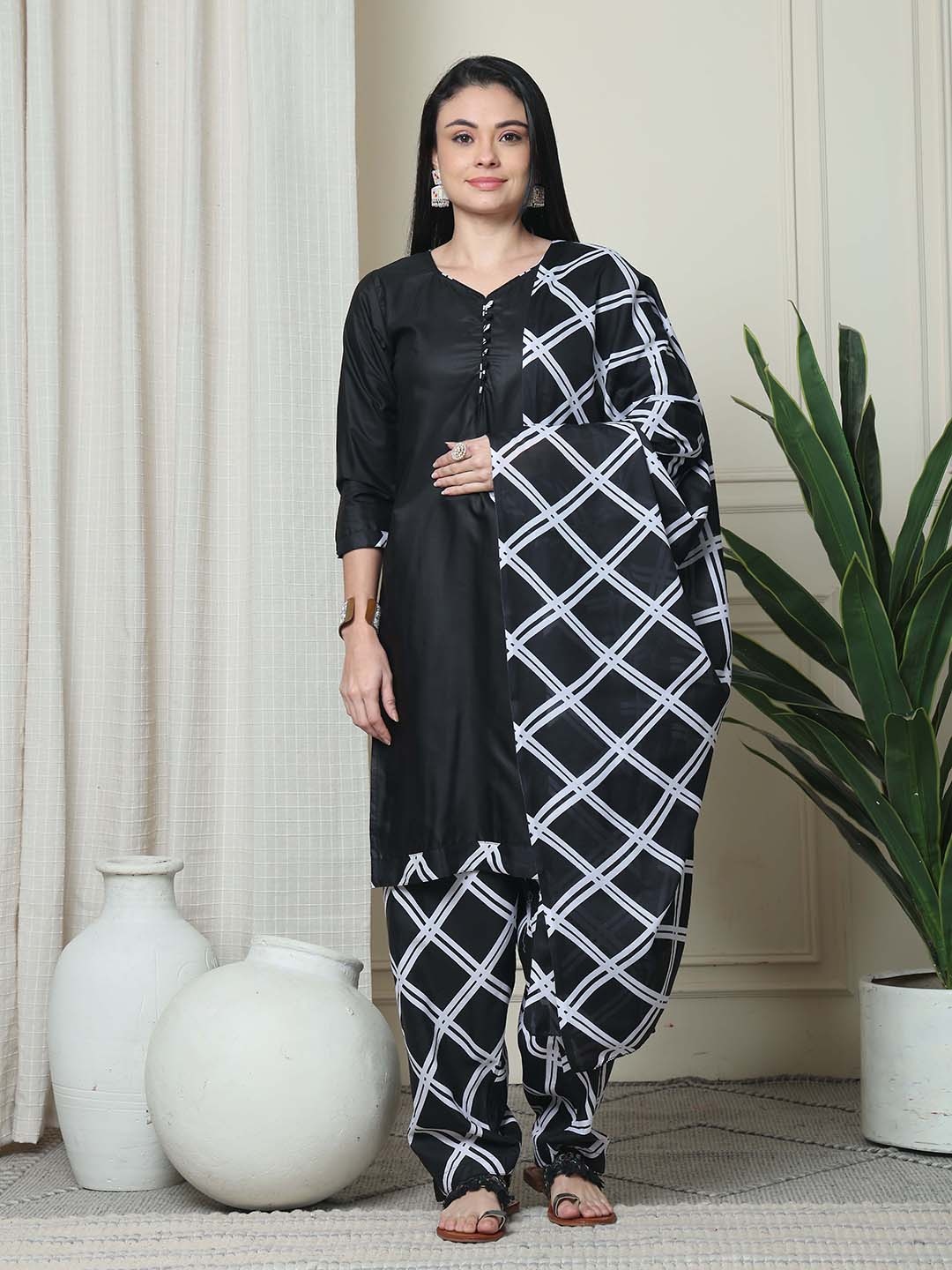 

Roly Poly Sweetheart Neck Straight Kurta With Salwar And Dupatta, Black