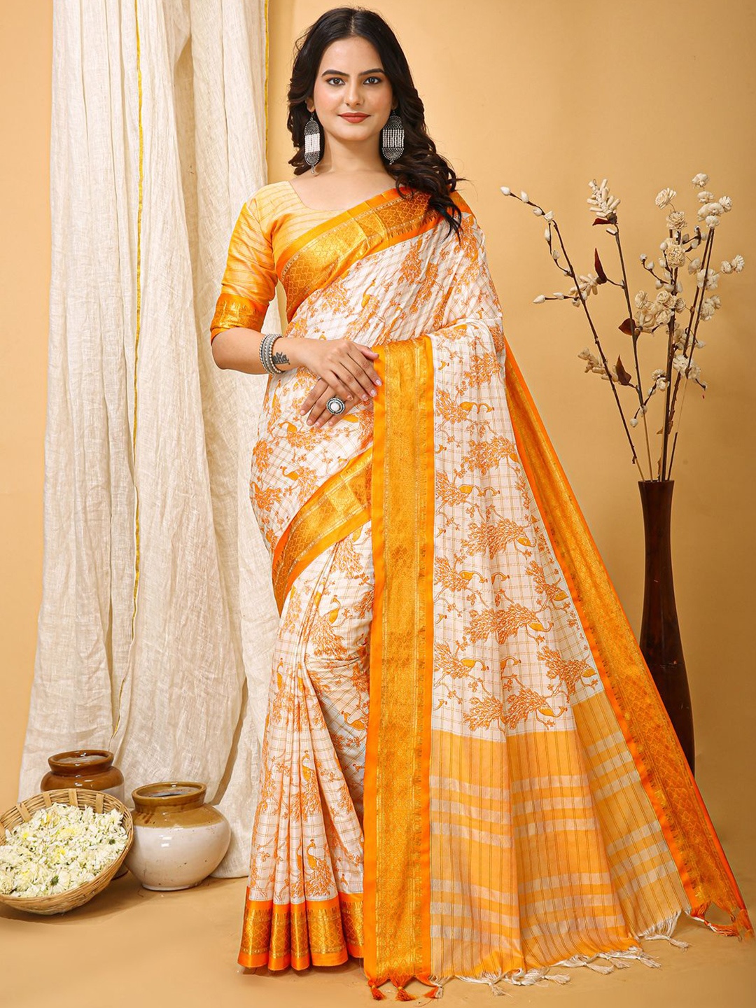 

KALINI Ethnic Motifs Zari Silk Cotton Sungudi Saree, Off white