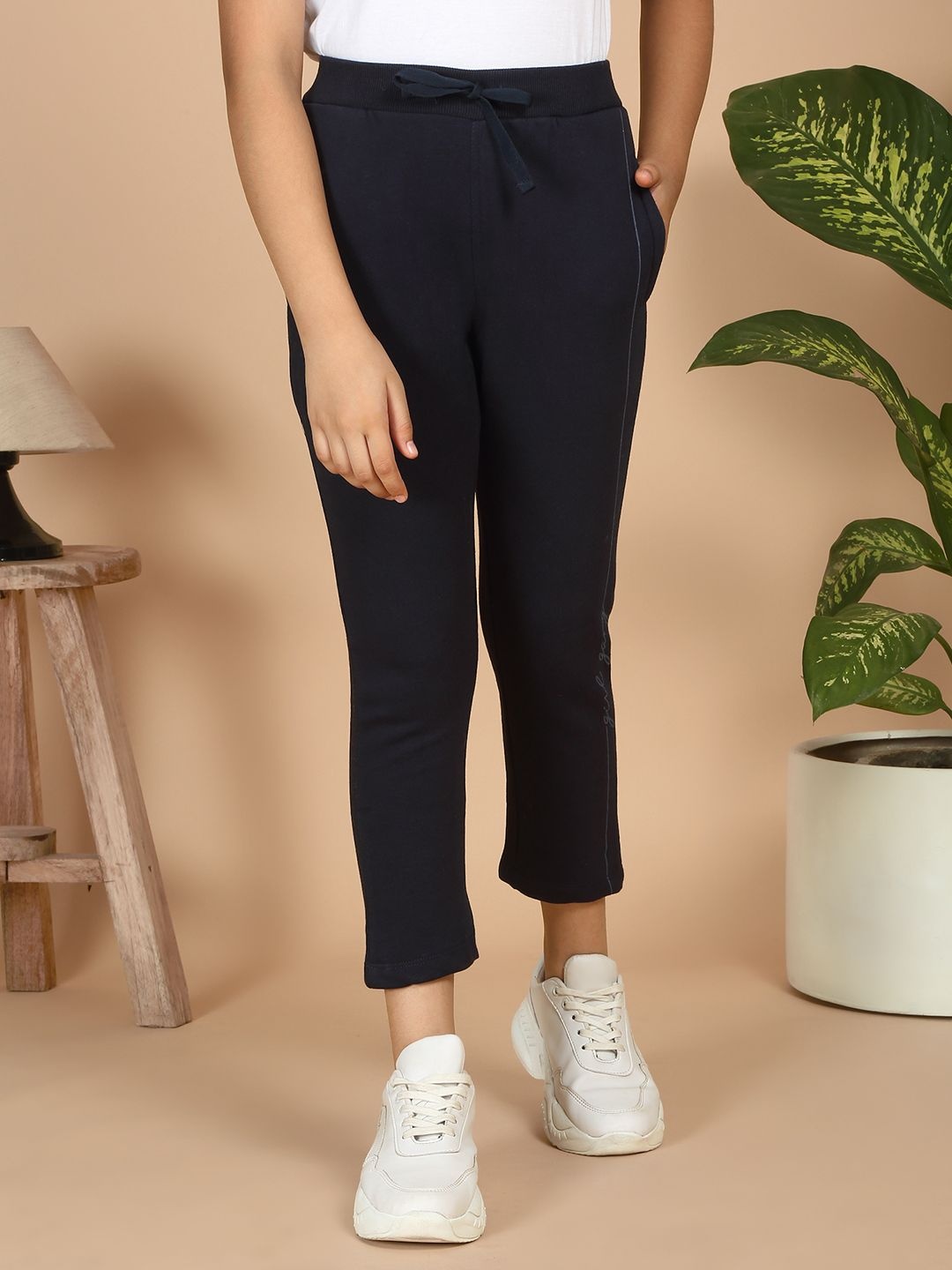 

Sweet Dreams Girls Solid Trackpant, Navy blue