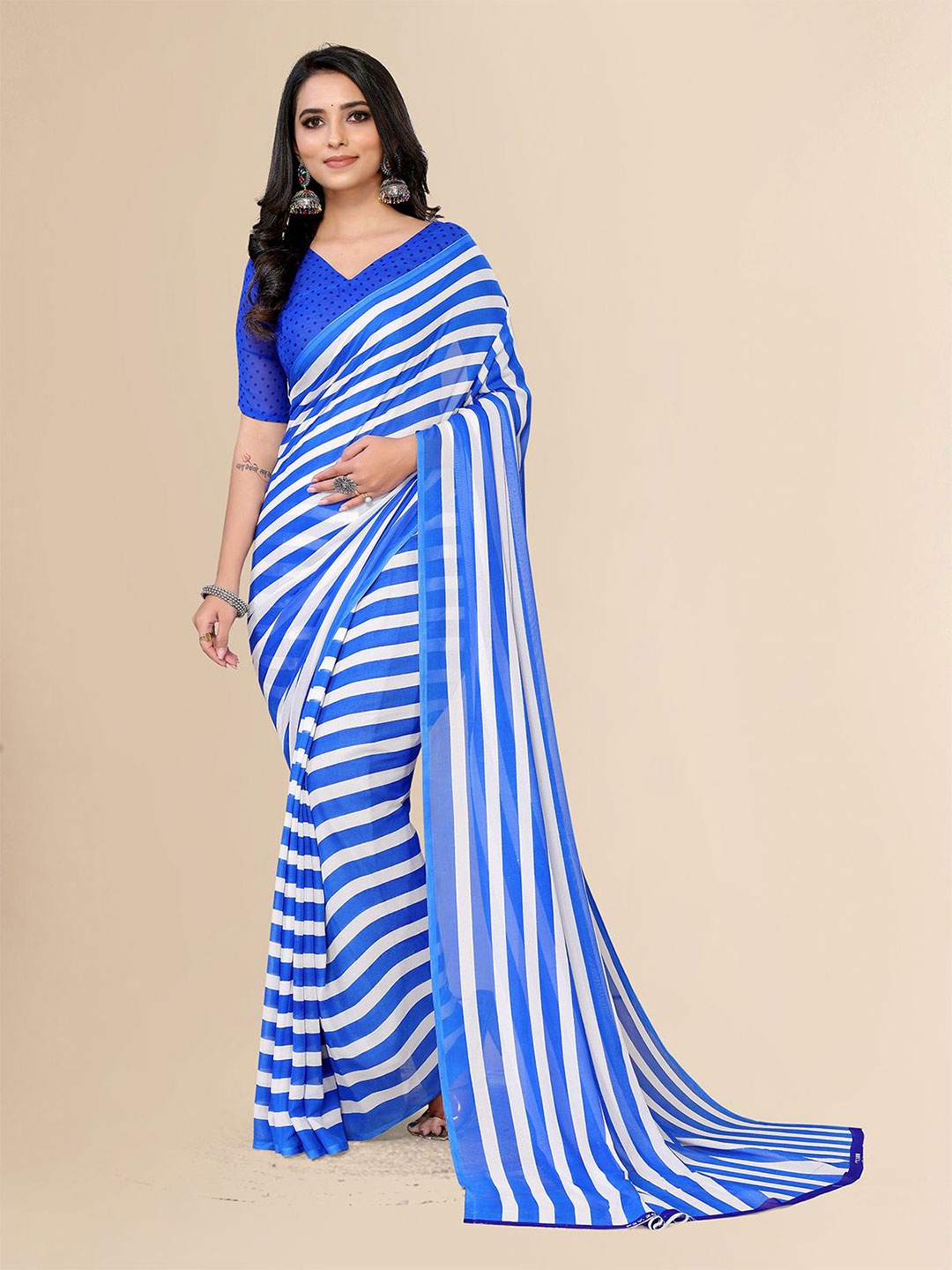 

Moda Rapido Printed Saree With Unstiched Blouse Piece, Blue