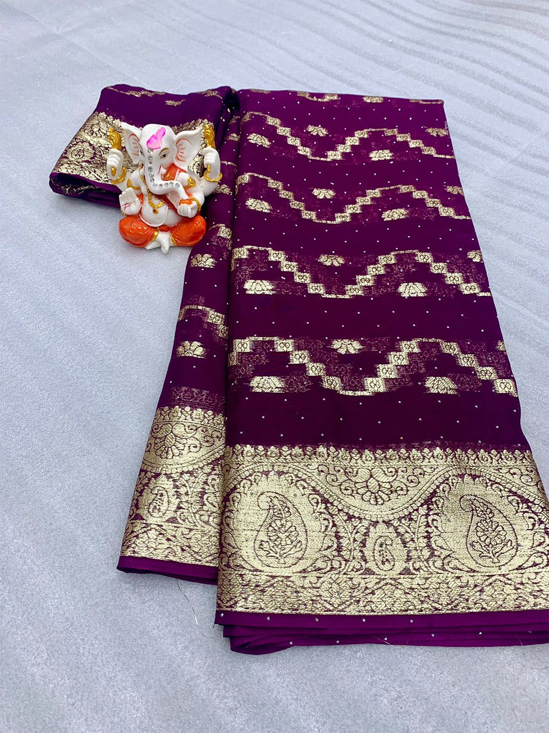 

PAYAL CREATION Ethnic Motifs Zari Pure Georgette Saree, Purple