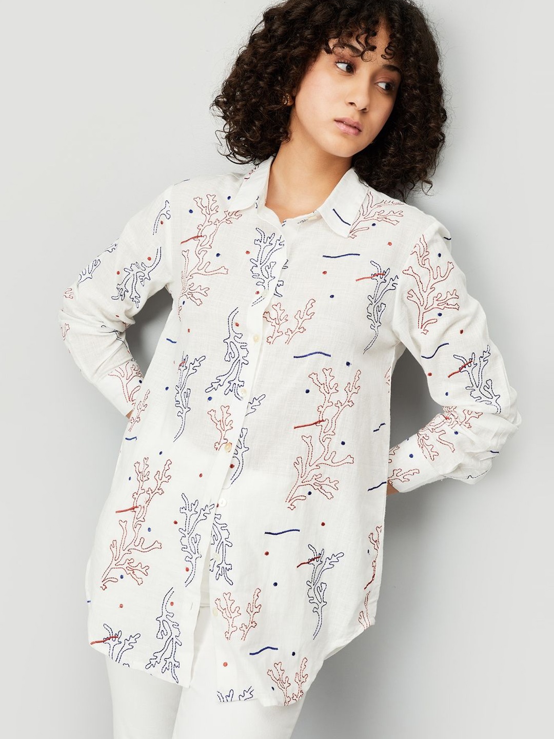 

max Women Oversized Fit Spread Collar Floral Printed Casual Shirt, Off white