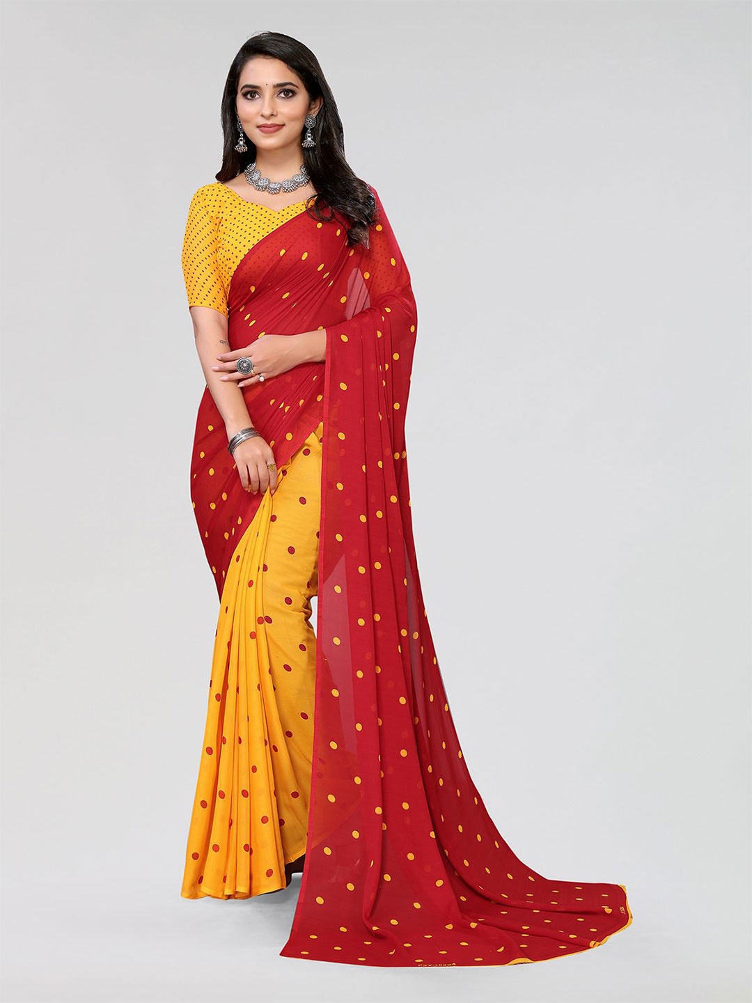 

Moda Rapido Geometric Printed Saree, Red