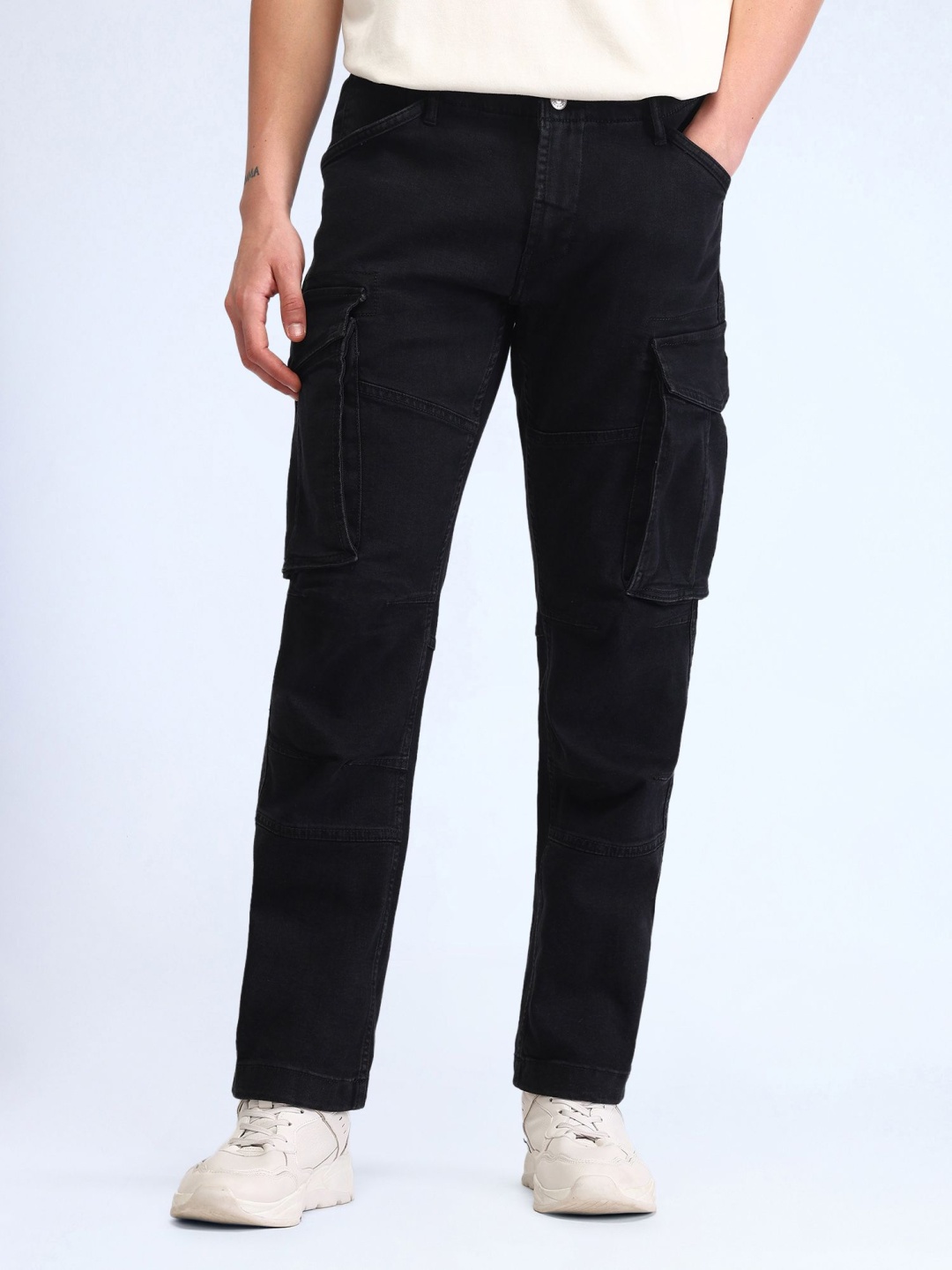 

Flying Machine Men Relaxed Fit Cargo Styles Jeans, Black