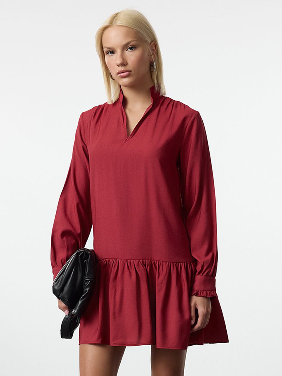 

Trendyol Bordo Mandarin Collar Solid Drop-Waist Dress, Maroon
