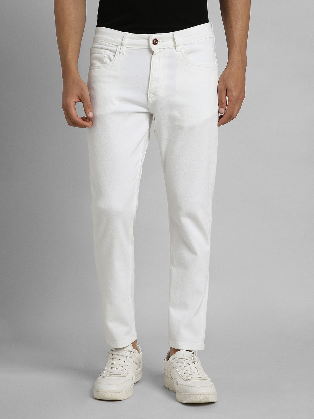 

SIMON CARTER LONDON Men Mid-Rise Slim Fit Jeans, White