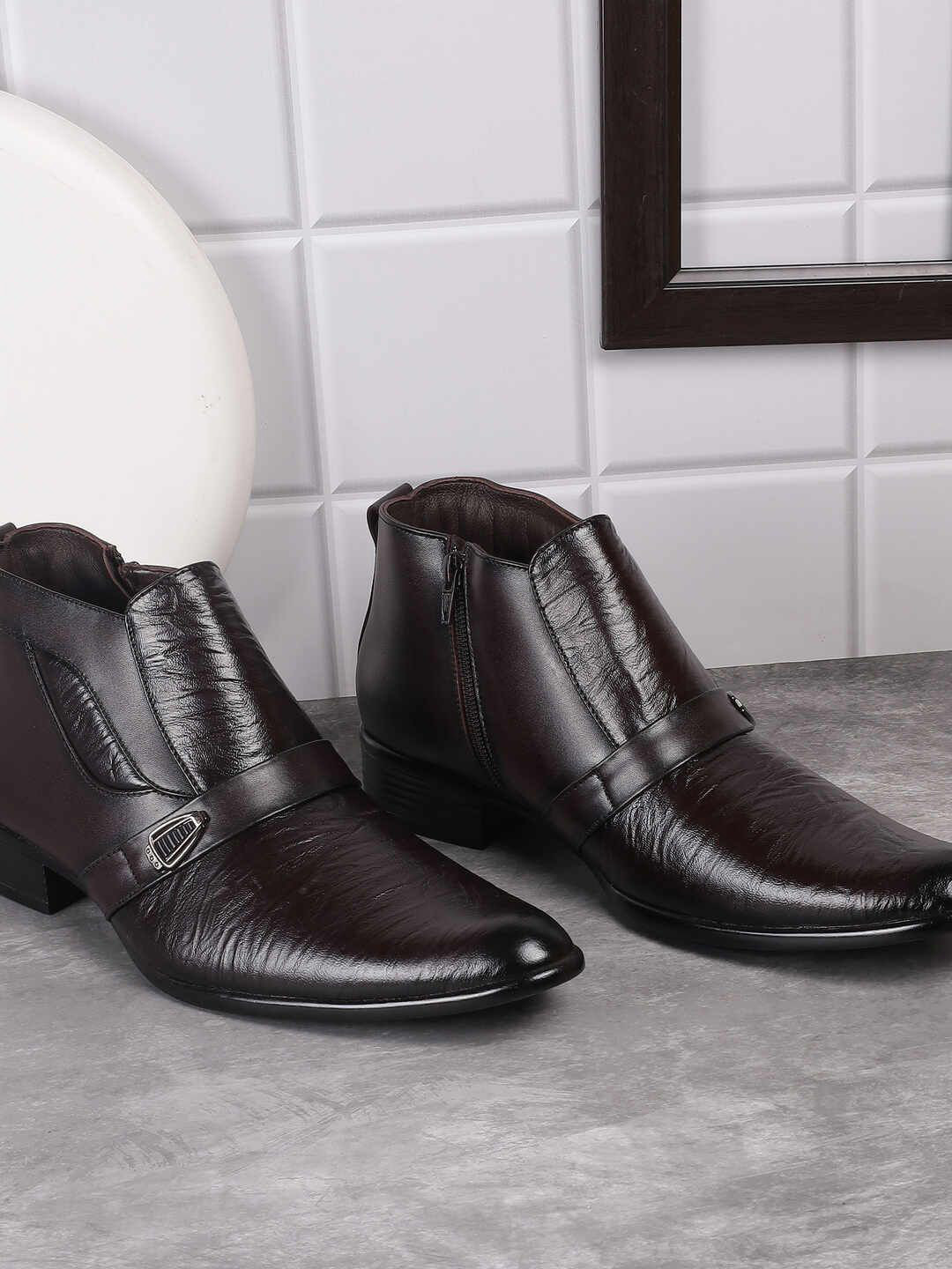 

Mochi Men Textured Leather Formal Slip-On Shoes, Brown