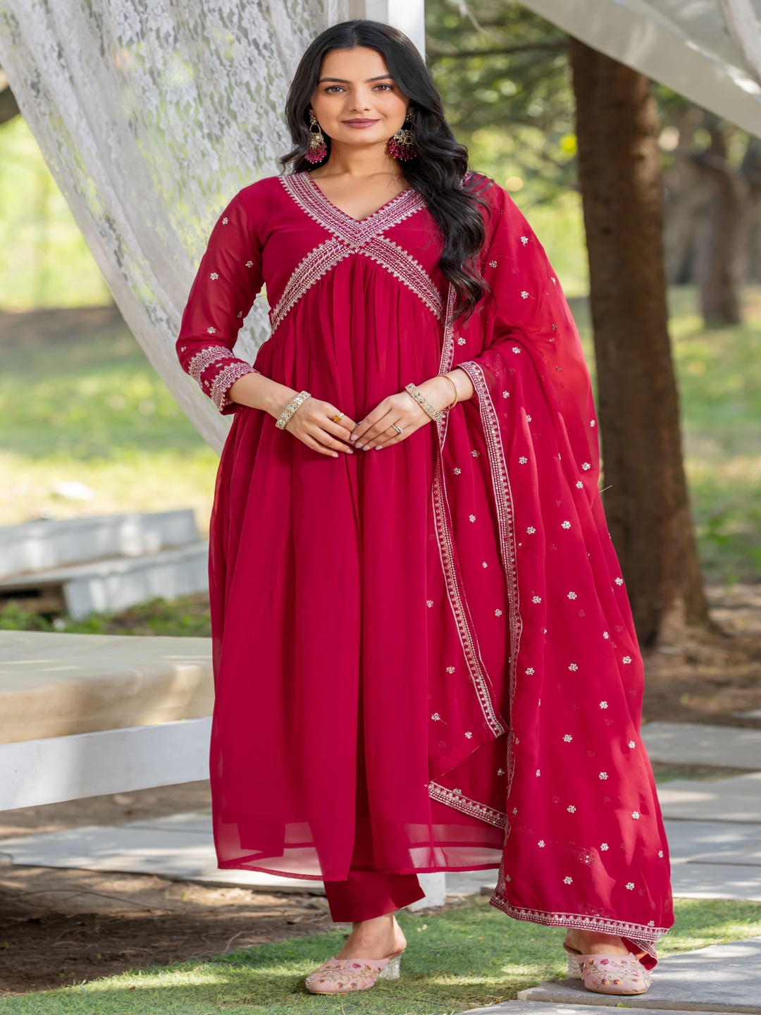 

TextileNow Women Ethnic Motifs Embroidered Regular Sequinned Kurta with Trousers & With Dupatta, Magenta