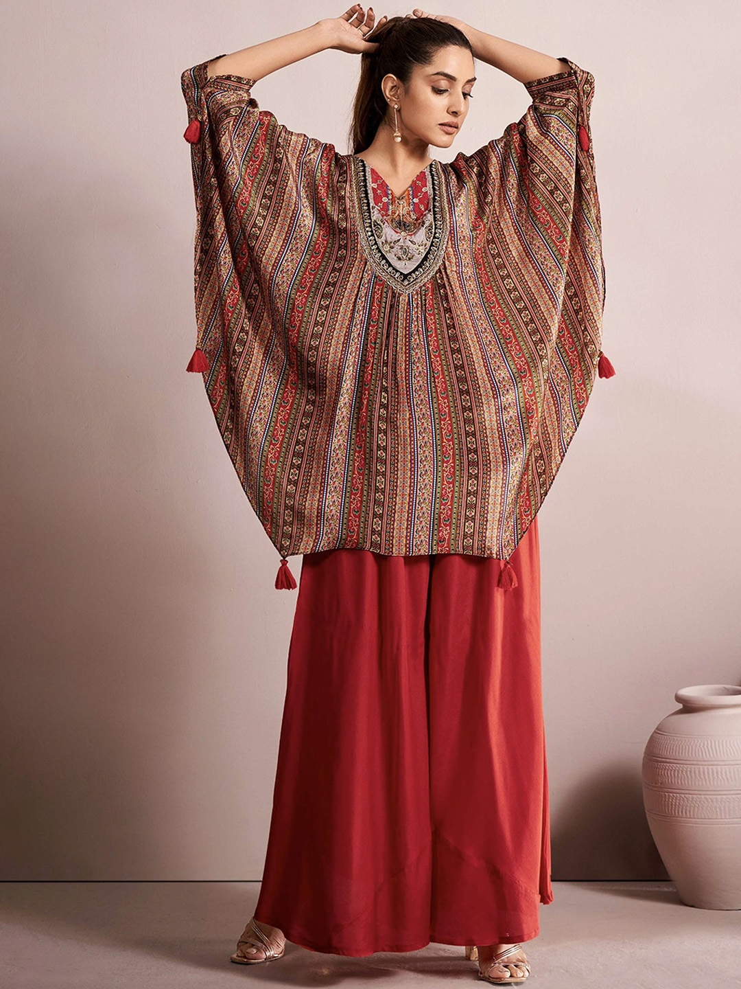 

BEOM Ethnic Motifs Printed Kaftan With Palazzo, Red