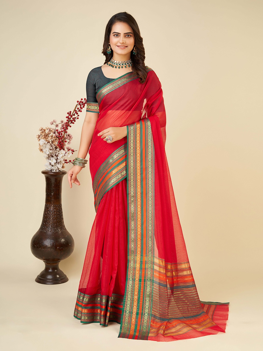 

KSM PRINTS Woven Design Zari Saree, Red