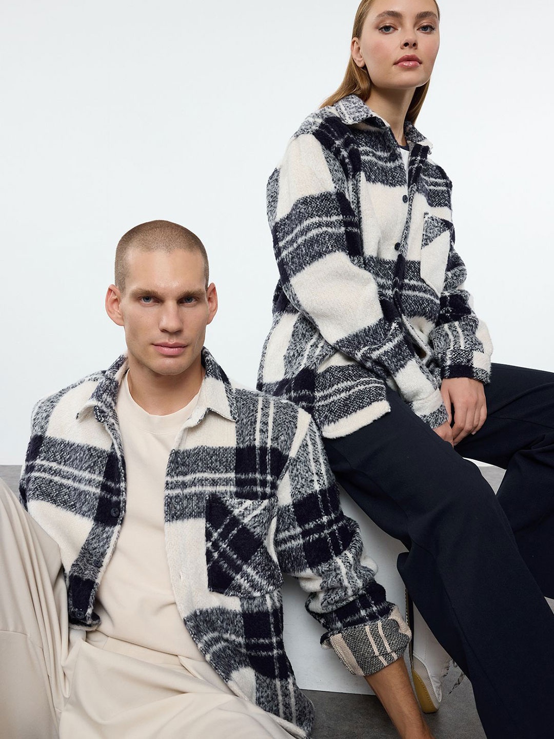 

Trendyol Tartan Checks Casual Shacket, White