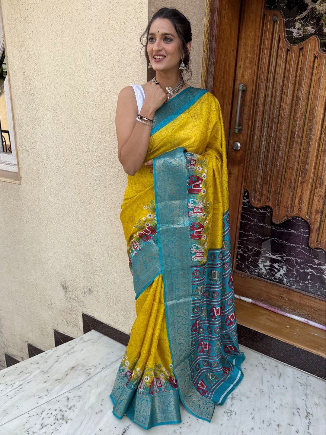 

KALINI Kalamkari Zari Sungudi Saree, Yellow