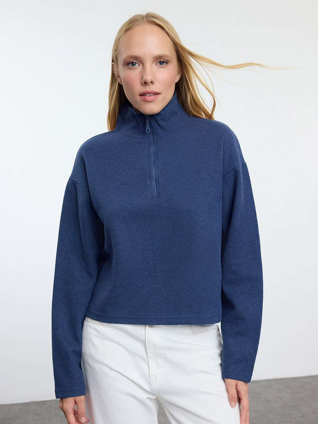 

Trendyol Women Sweatshirt, Na
