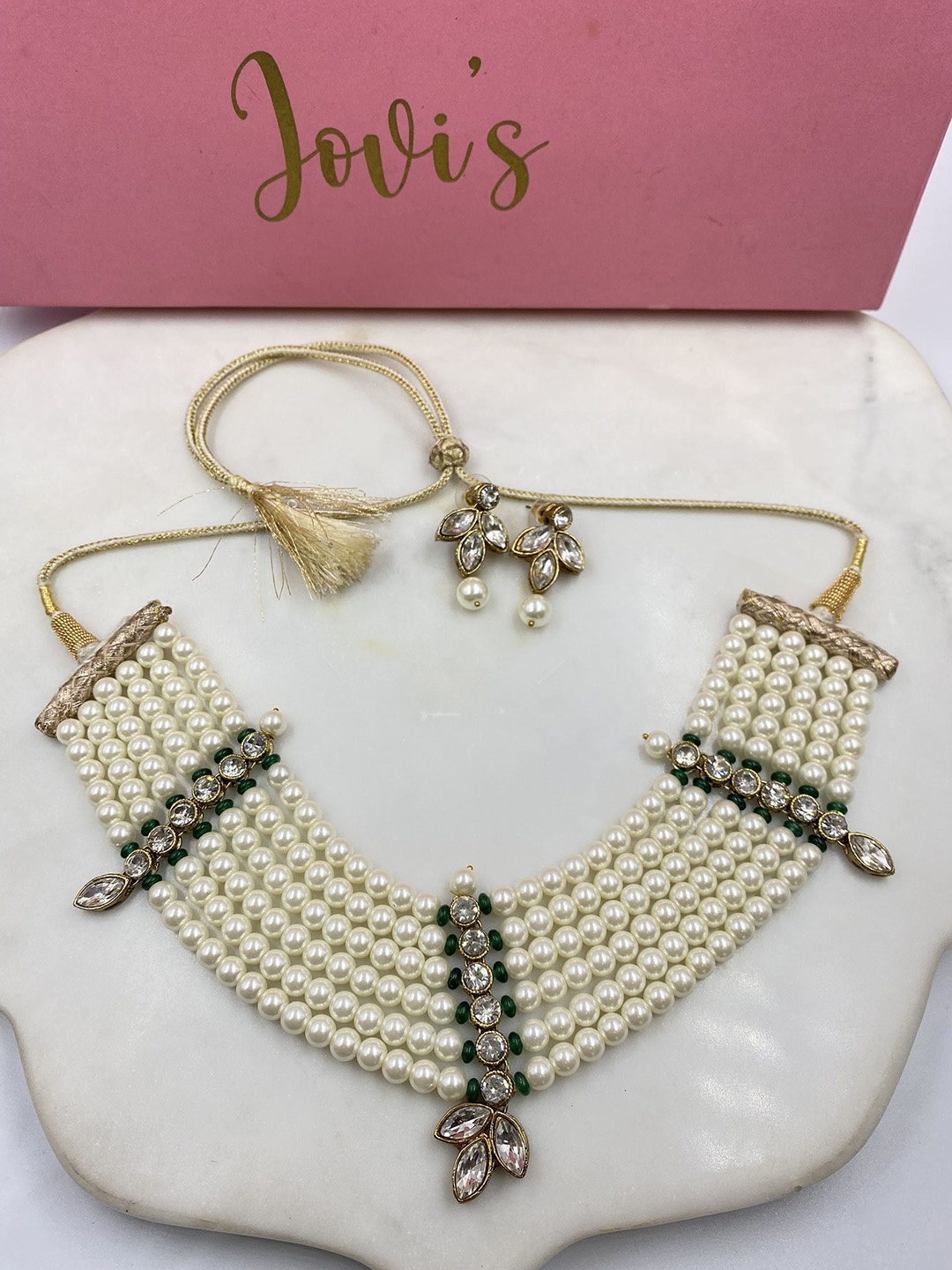 

JOVI'S JEWELS Kundan-Studded & Pearls Beaded Choker Jewellery Set, Gold