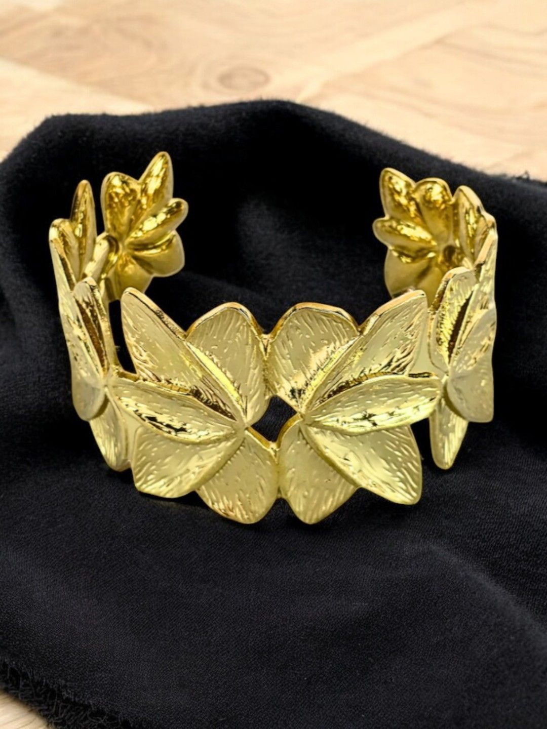 

VIVAZS 18K Stainless Steel Gold-Plated Adjustable Flower Shaped Cuff Bracelet