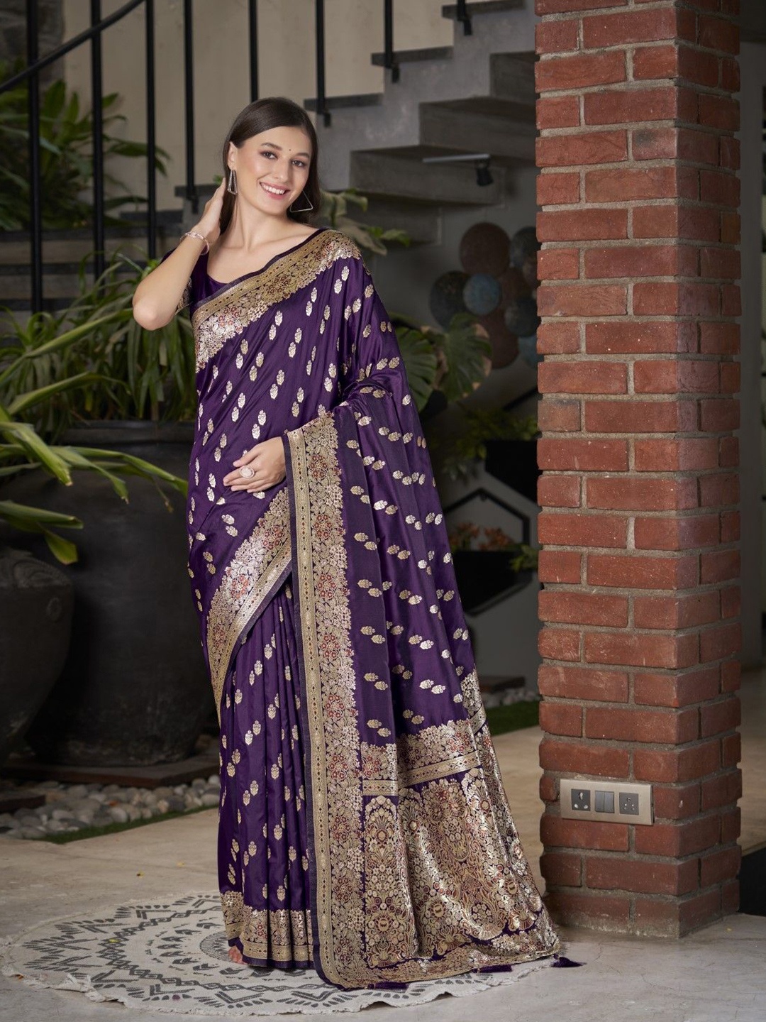 

SAREETHNIC Woven Design Zari Pure Silk Banarasi Saree, Purple