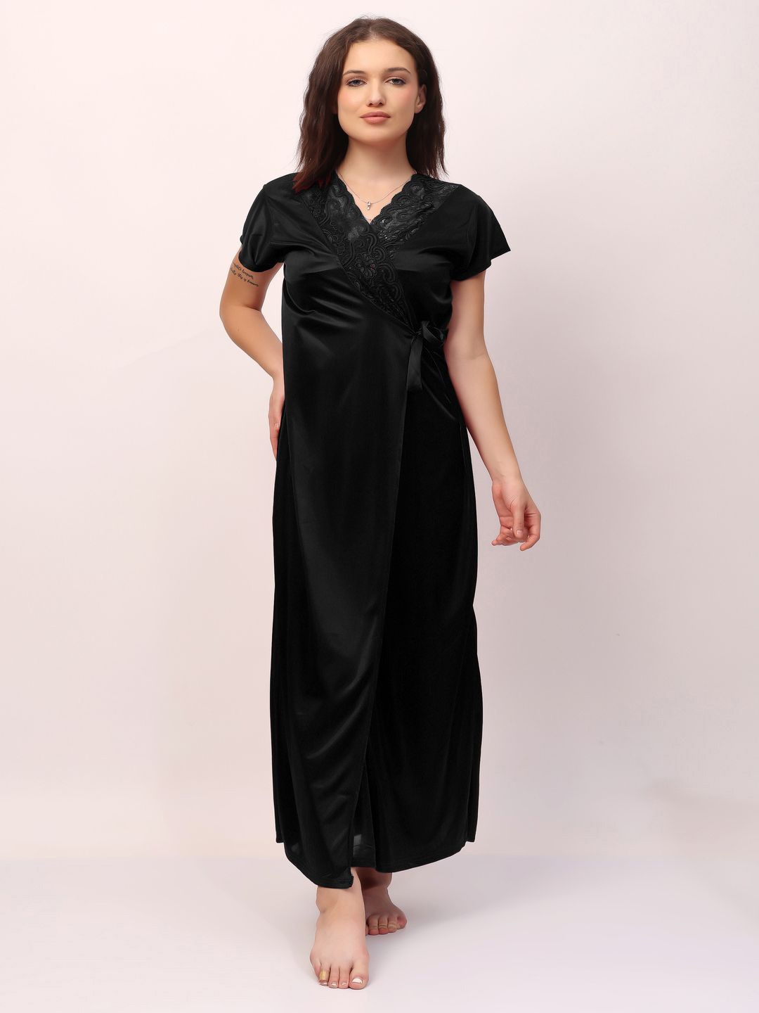 

CHUI MUI Pack of 2 Satin Maxi Nightdress with Robe, Black