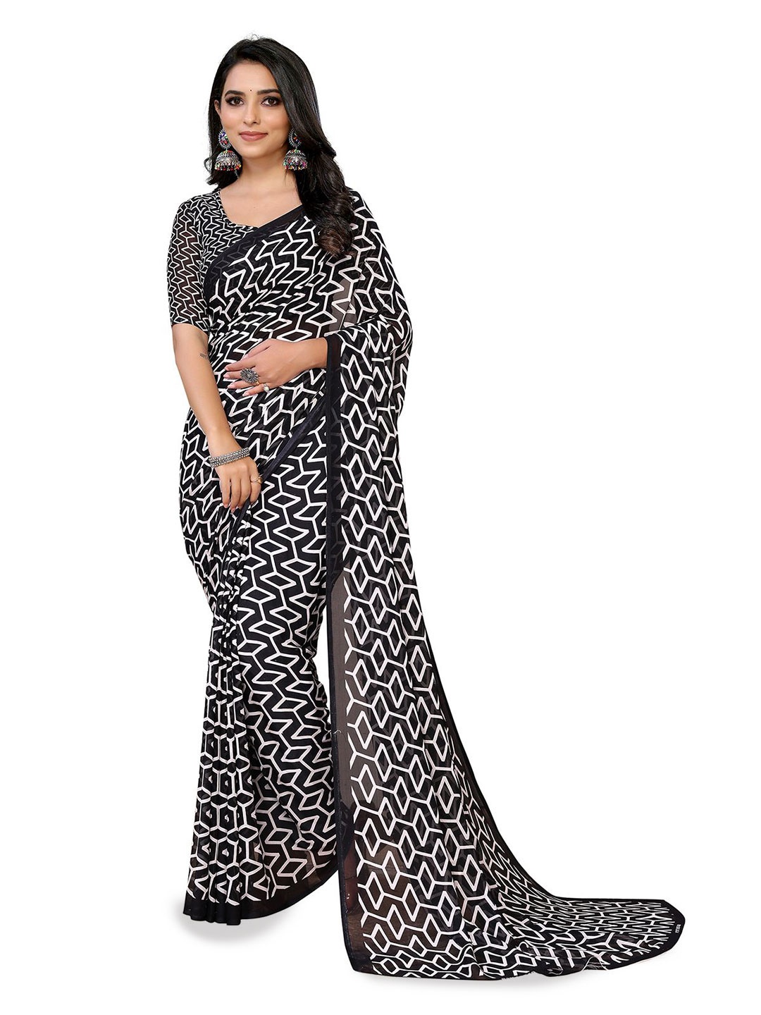 

Moda Rapido Abstract Printed Saree, Black