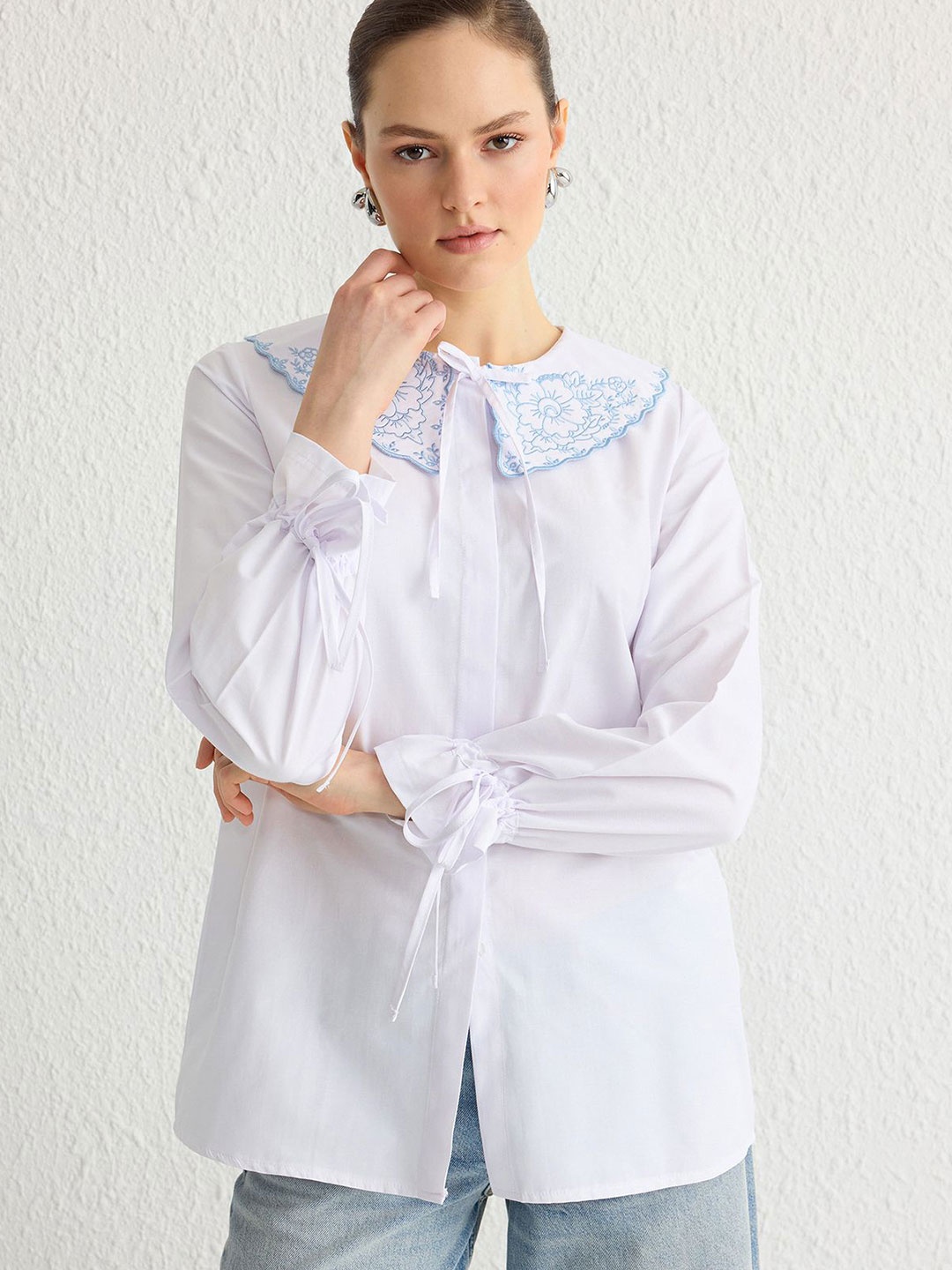 

Trendyol Women Spread Collar Solid Casual Shirt, White