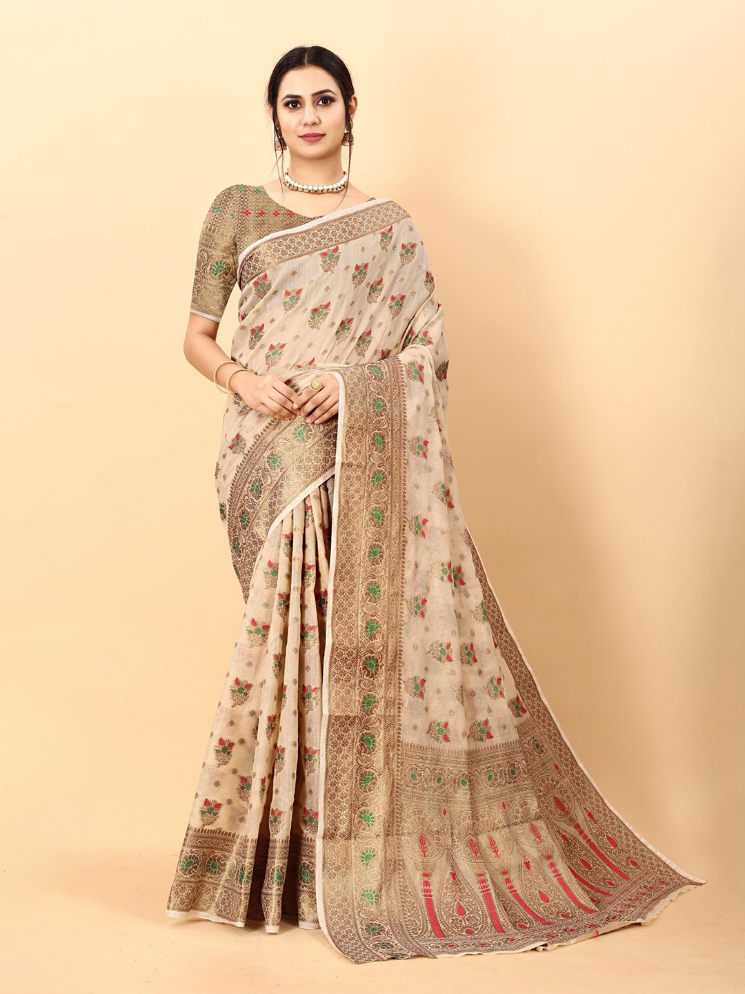 

LeeliPeeri Designer Woven Design Zari Paithani Saree, Cream