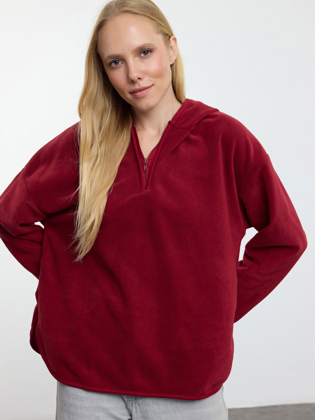 

Trendyol Women Long Sleeves Sweatshirt, Maroon