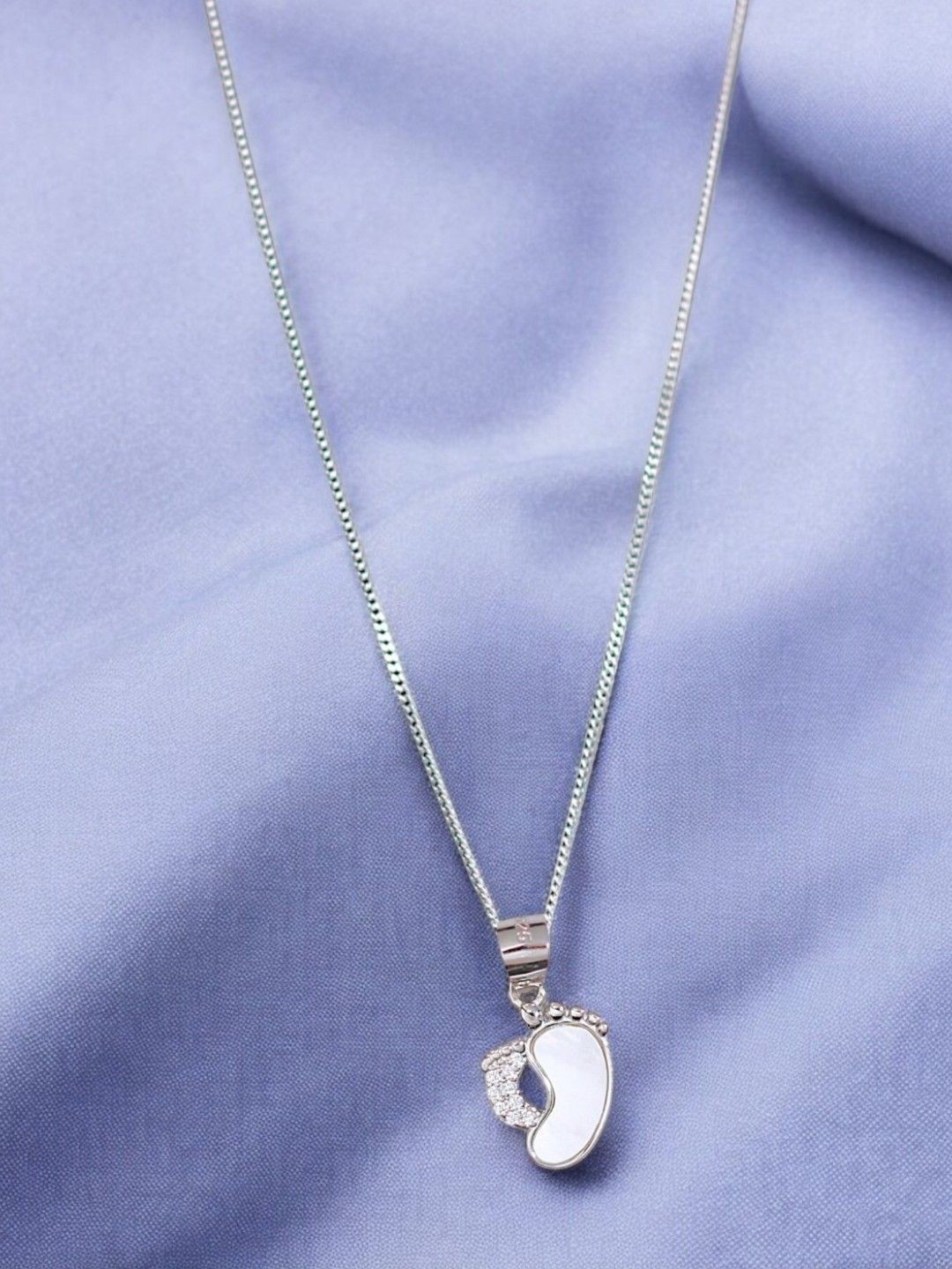 

Taraash 925 Steling Silver-Plated Cubic Zirconia Footprint-Shaped Pendant With Chain