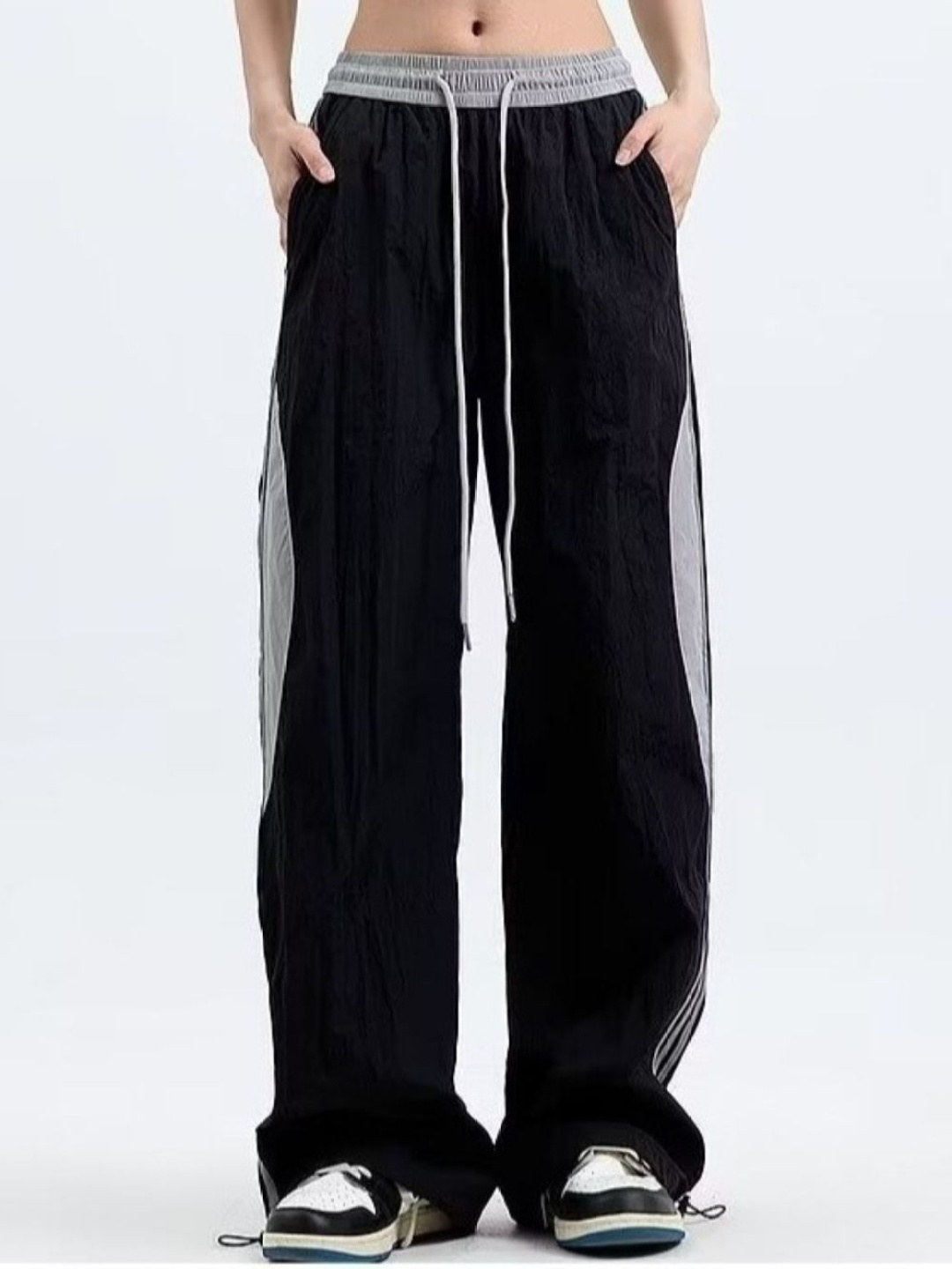 

StyleCast Women Mid-Rise Wide Leg Trousers, Black