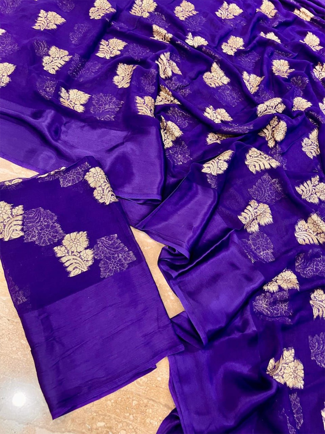 

PAYAL CREATION Woven Design Zari Pure Georgette Saree, Purple