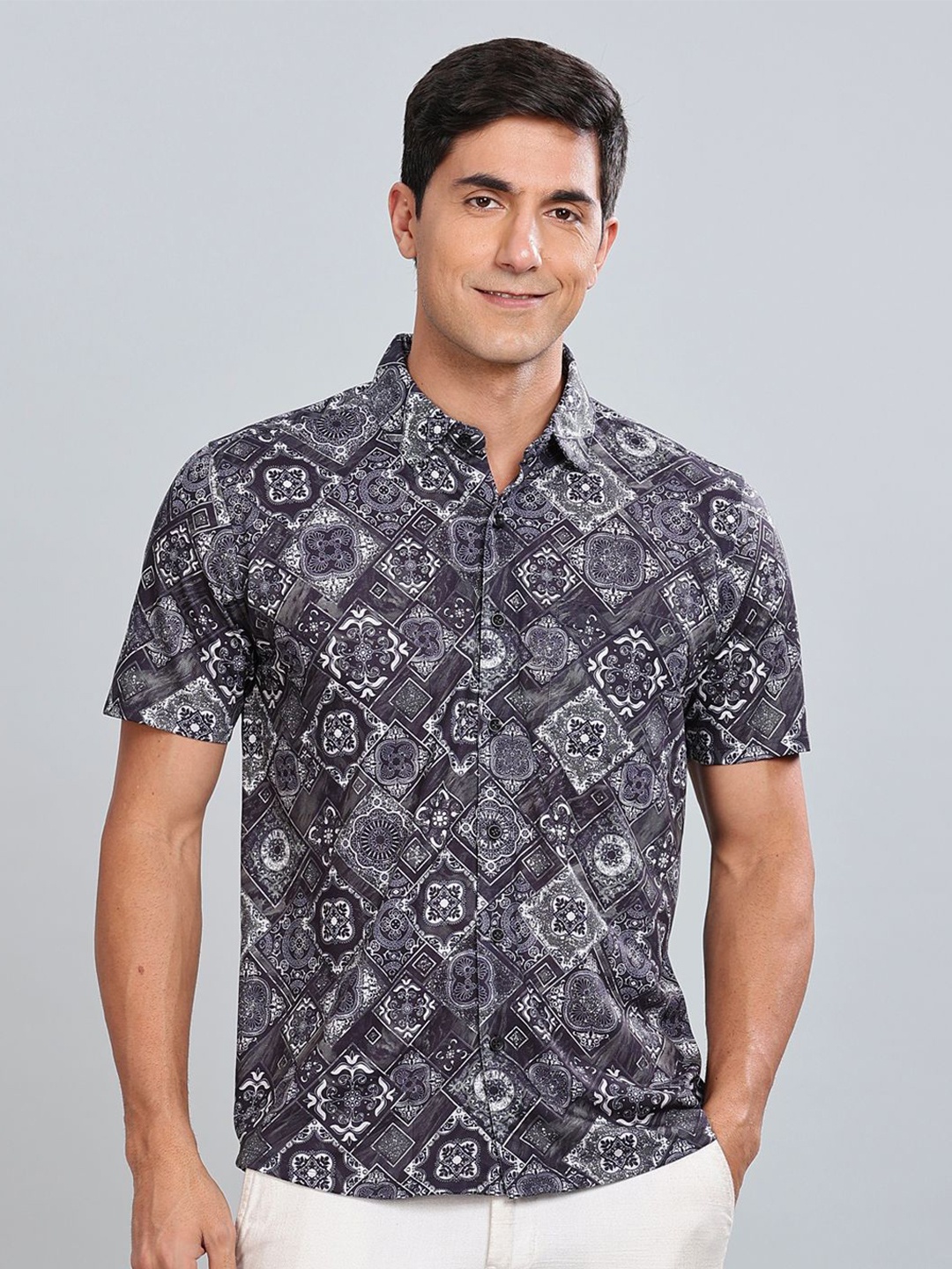 

BULLMER Men Standard Opaque Printed Casual Shirt, Black