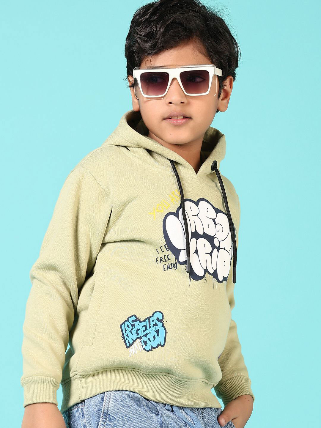 

V-Mart Boys Printed Sweatshirt, Green