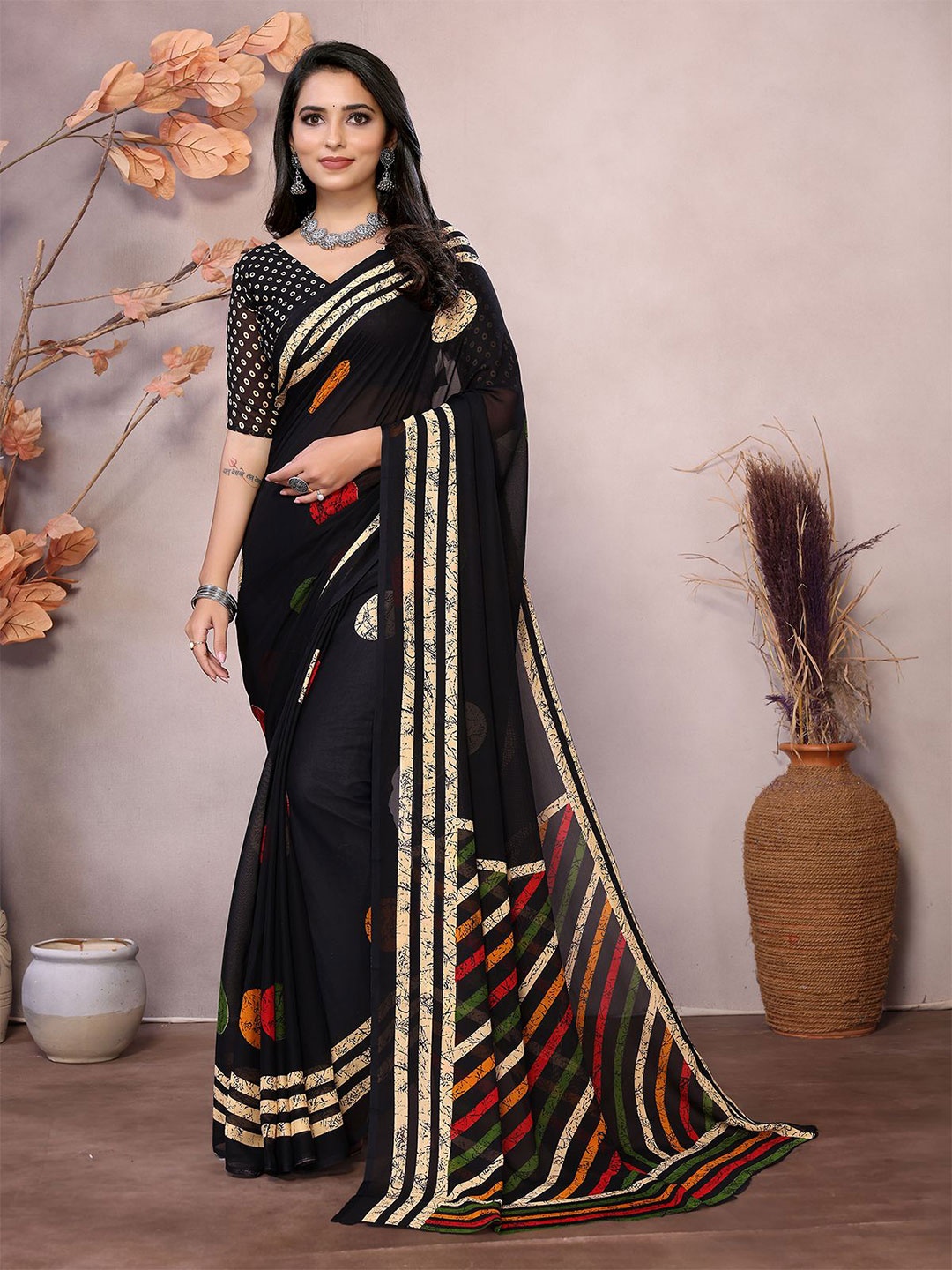 

Moda Rapido Ethnic Motifs Saree, Black