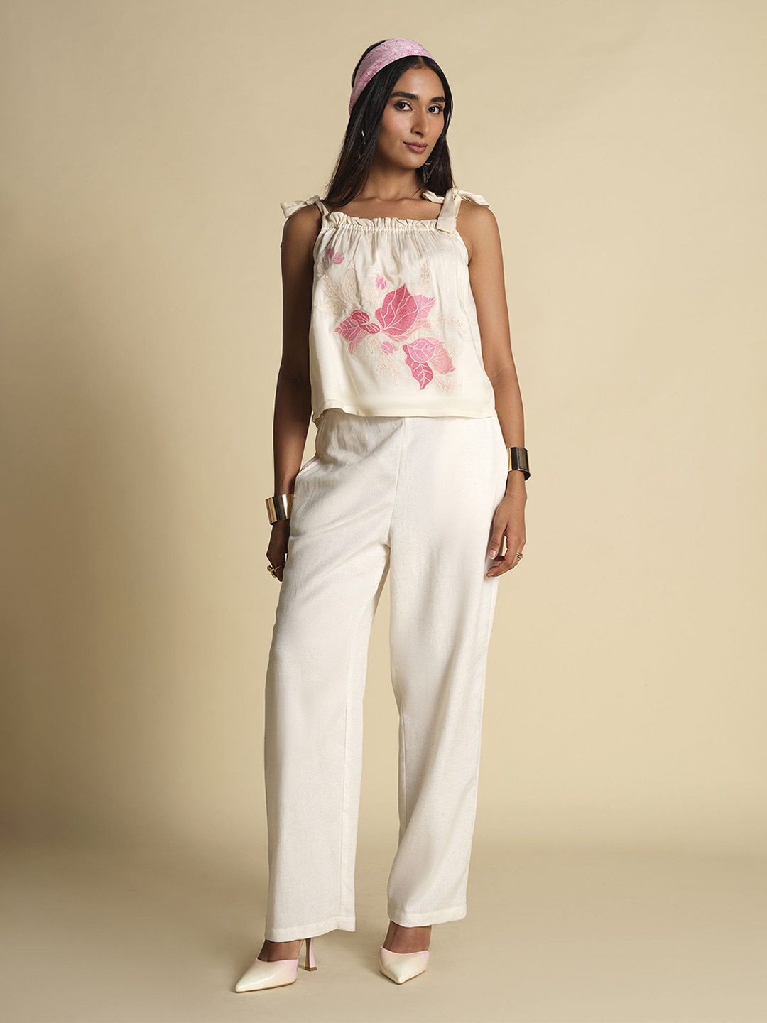 

Global Desi Floral Print Top, Off white