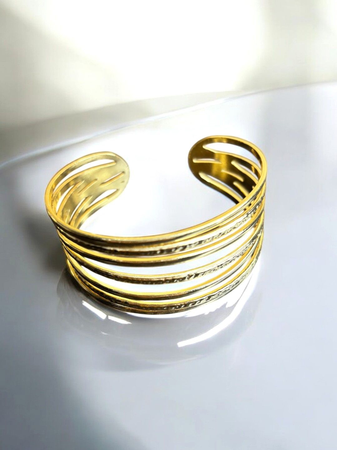 

VIVAZS 18KT Gold-Plated Stainless Steel Waterproof Anti Tarnish Adjustable Bracelet