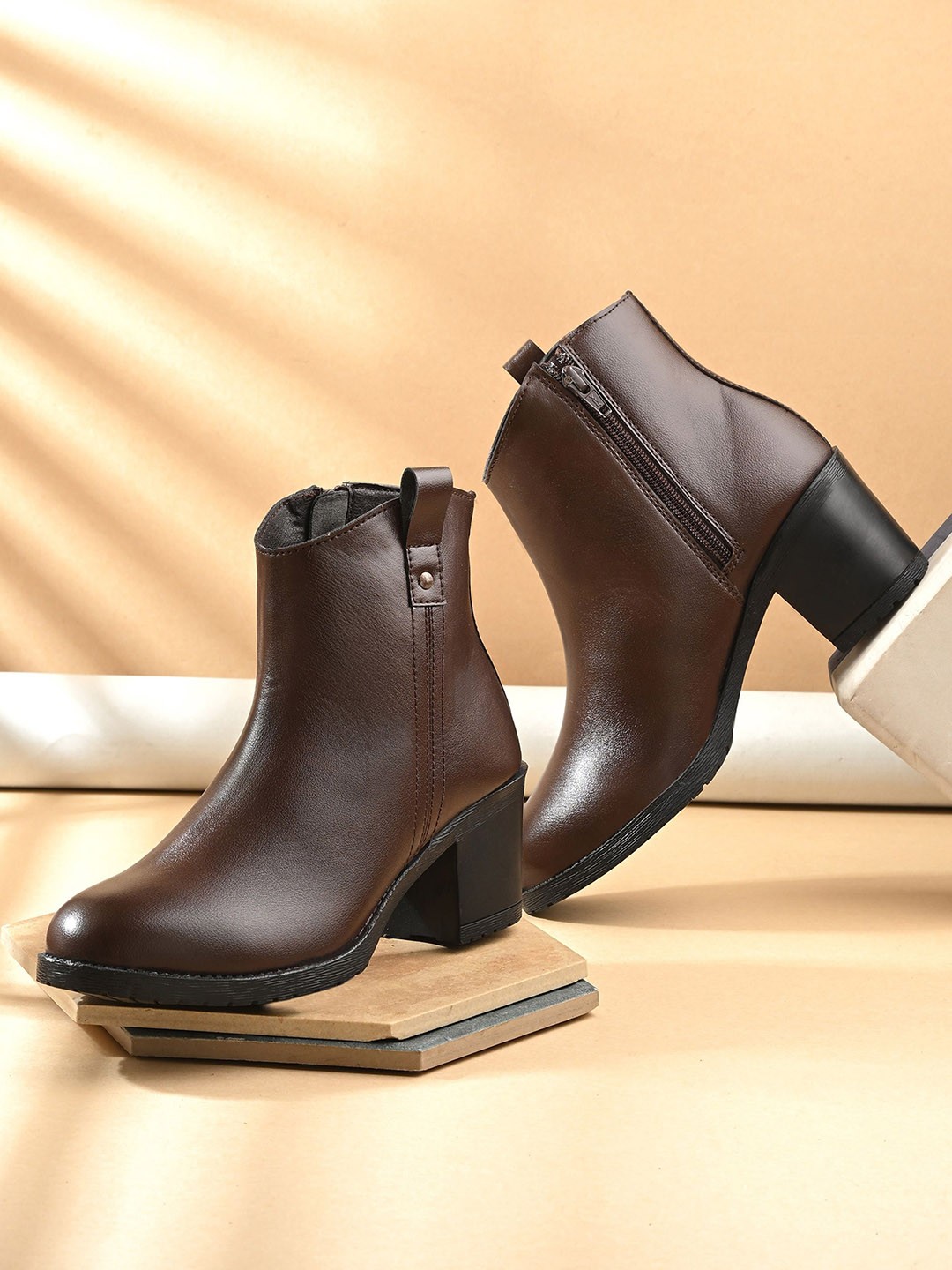 

The Roadster Lifestyle Co Women Block Heel Regular Boots, Brown