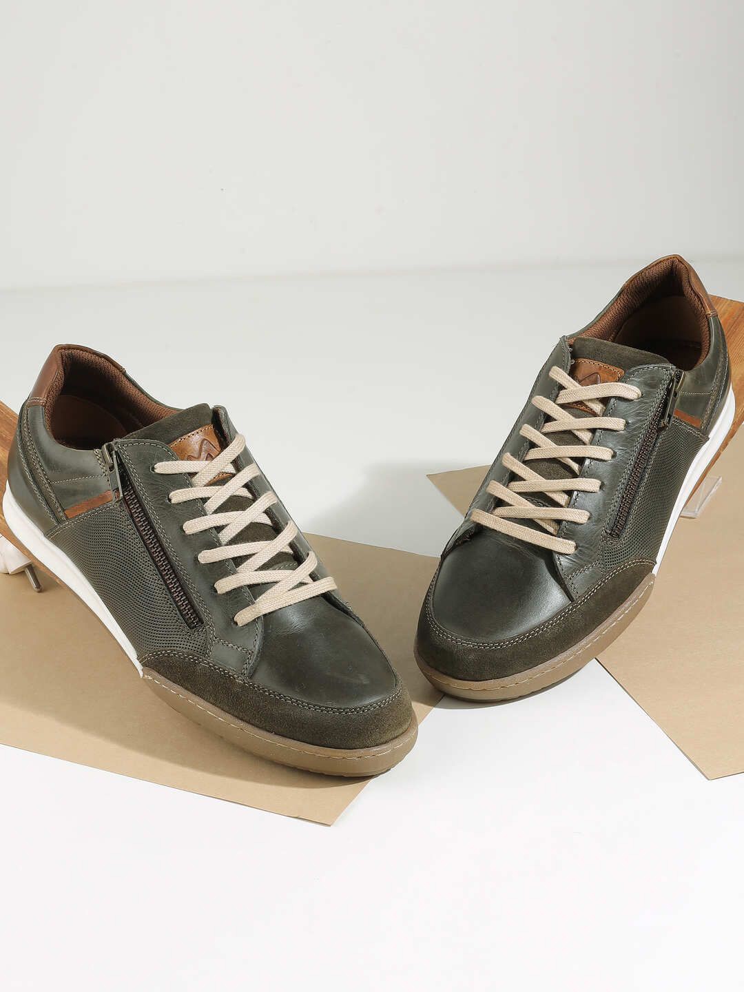

Metro Men Colourblocked Leather Sneakers, Olive