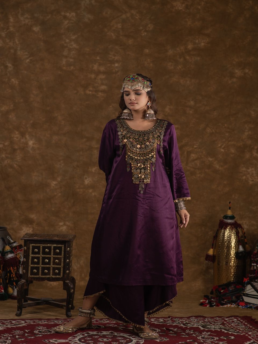 

EKAVIRA Geometric Embroidered Round Neck A-Line Pure Silk Kurta With Palazzo & Dupatta, Purple