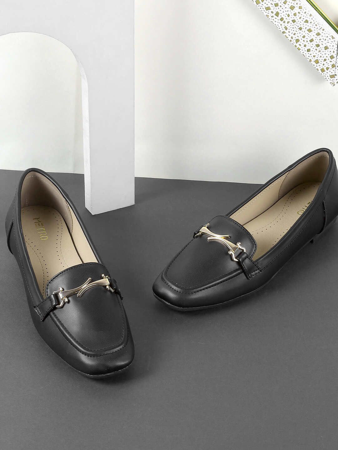 

Metro Women Loafers, Black