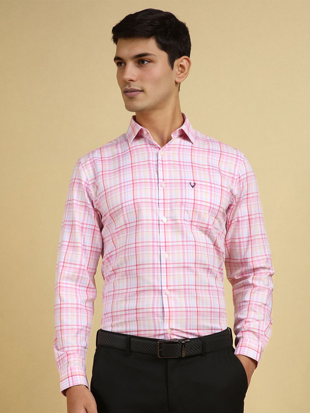

Allen Solly Men Slim Fit Spread Collar Tartan Checked Cotton Formal Shirt, Pink