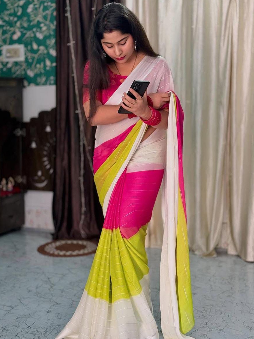 

MANSUBHA Woven Design Pure Georgette Banarasi Saree, Green