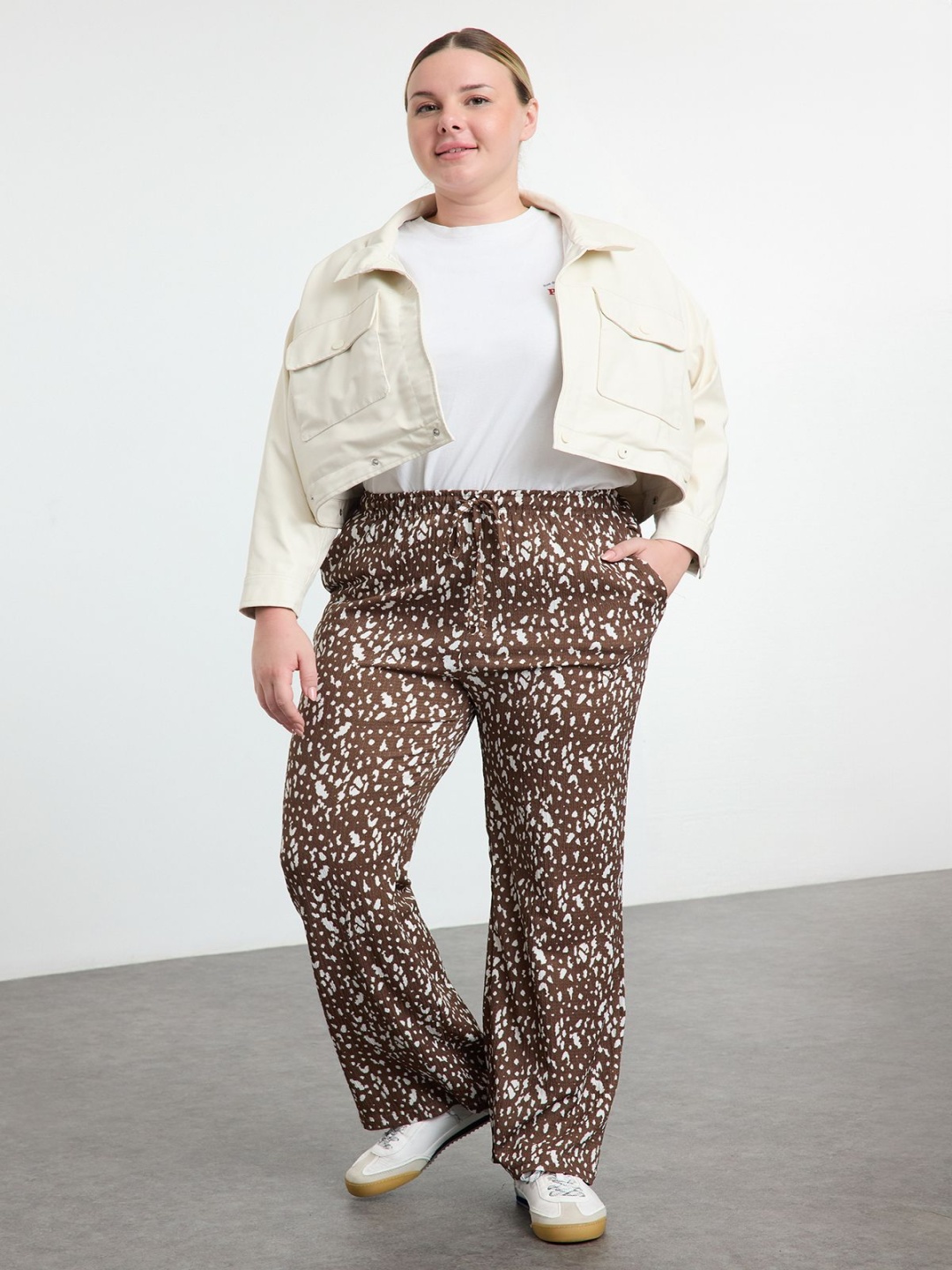 

Trendyol Women Animal Printed Trousers, Na