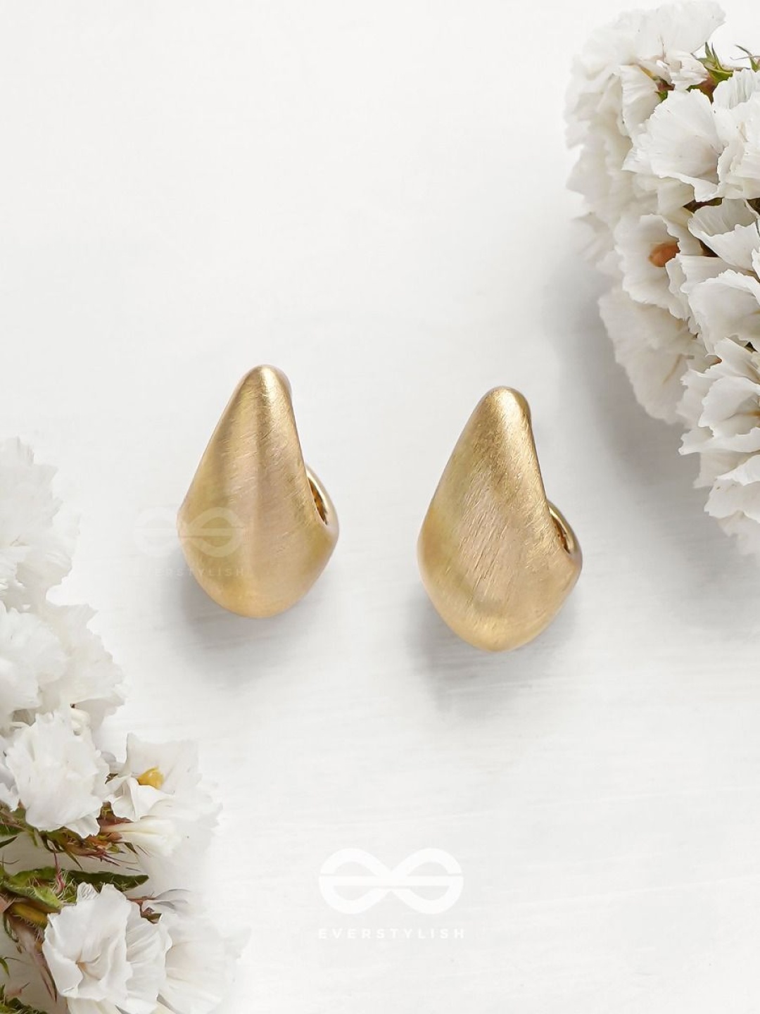 

EVERSTYLISH Rare Raindrops Teardrop Shaped Drop Earrings, Gold