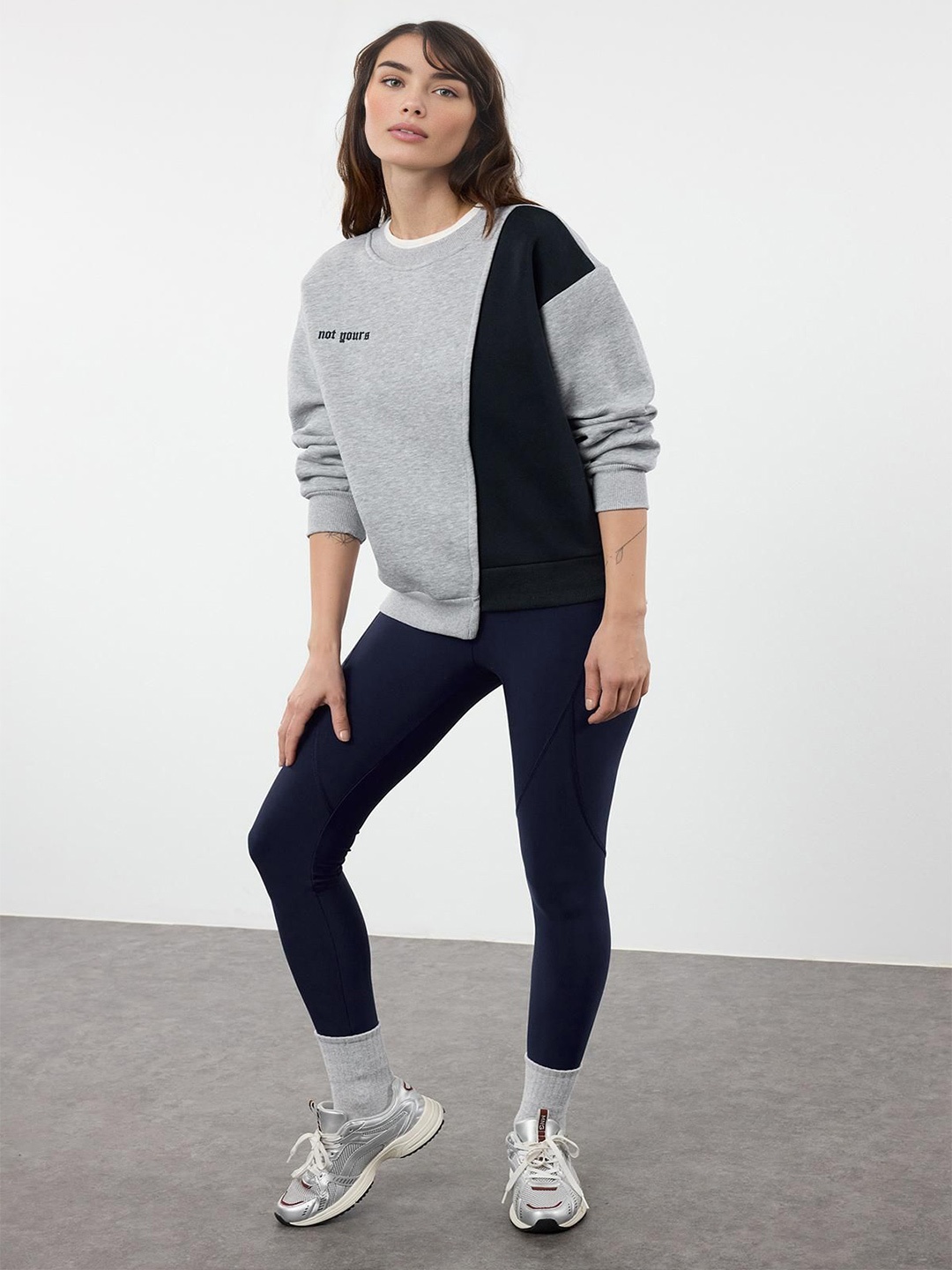 

Trendyol Women Colourblocked Sweatshirt, Grey