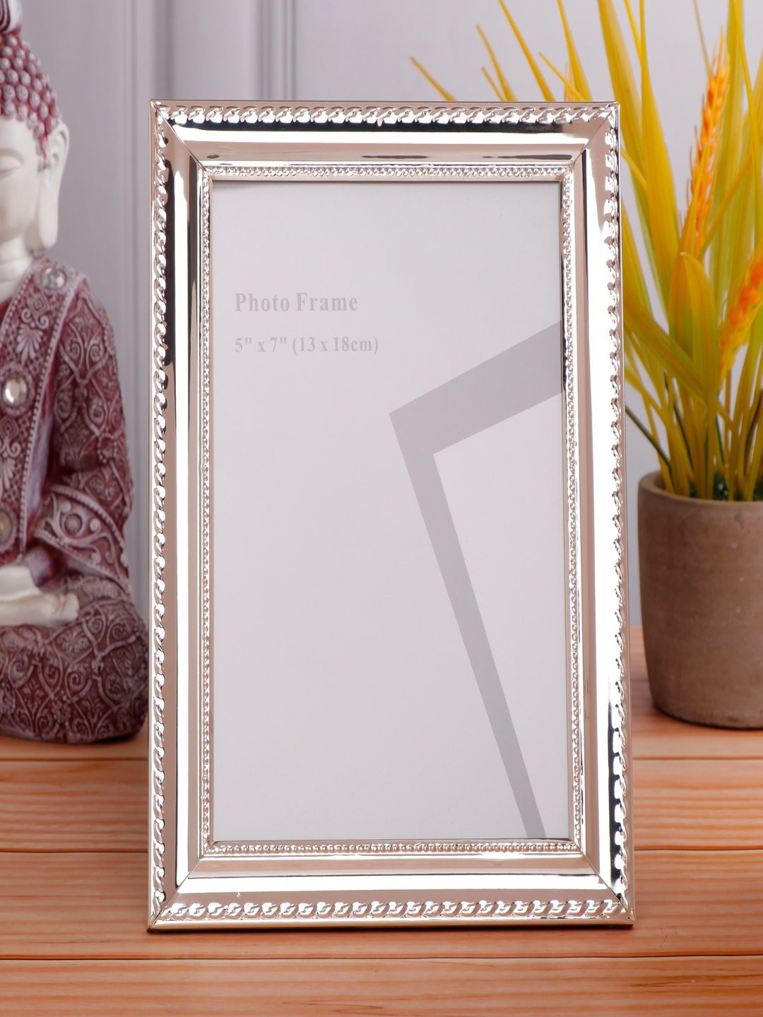 

Archies Silver-Toned 1 Pieces Metal Table Photo Frames