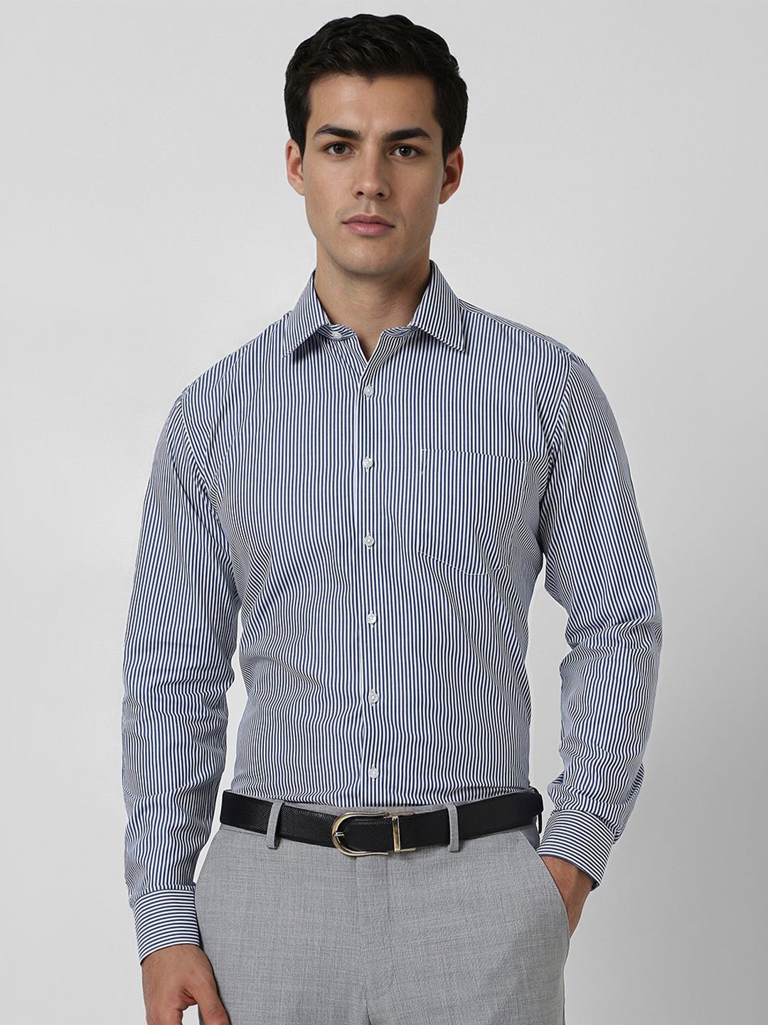 

Van Heusen Men Slim Fit Spread Collar Vertical Striped Cotton Formal Shirt, Blue