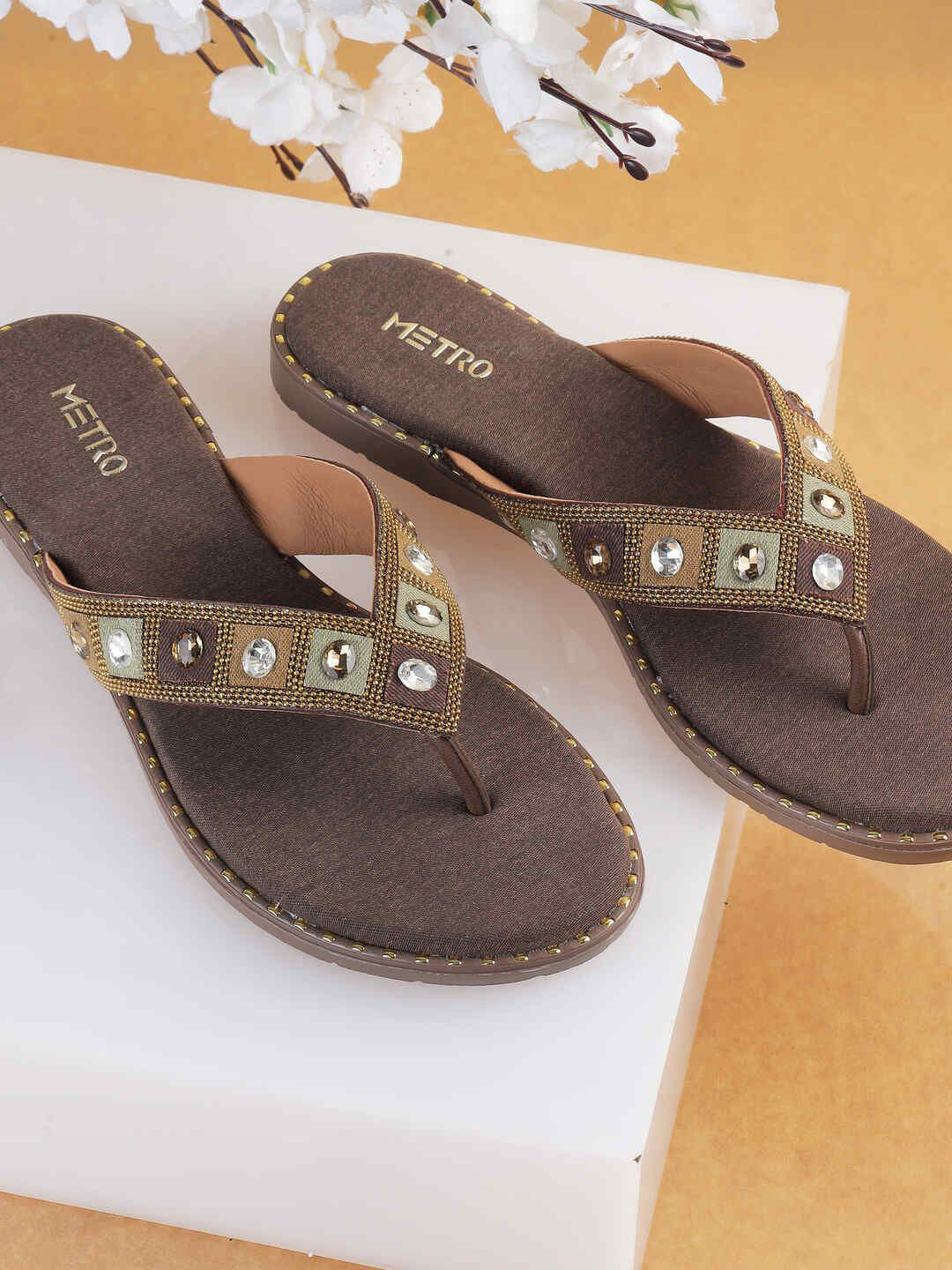 

Metro Women Embellished Block with, Brown