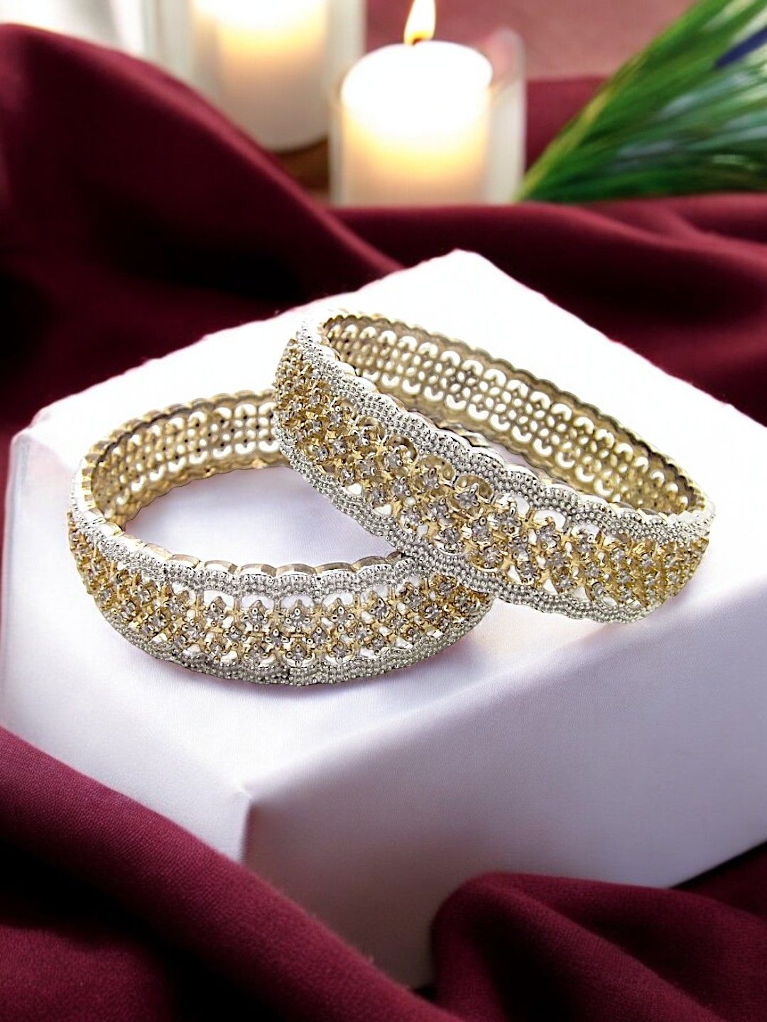 

FEMMIBELLA Set Of 2 Gold-Plated Stone Studded Bangles