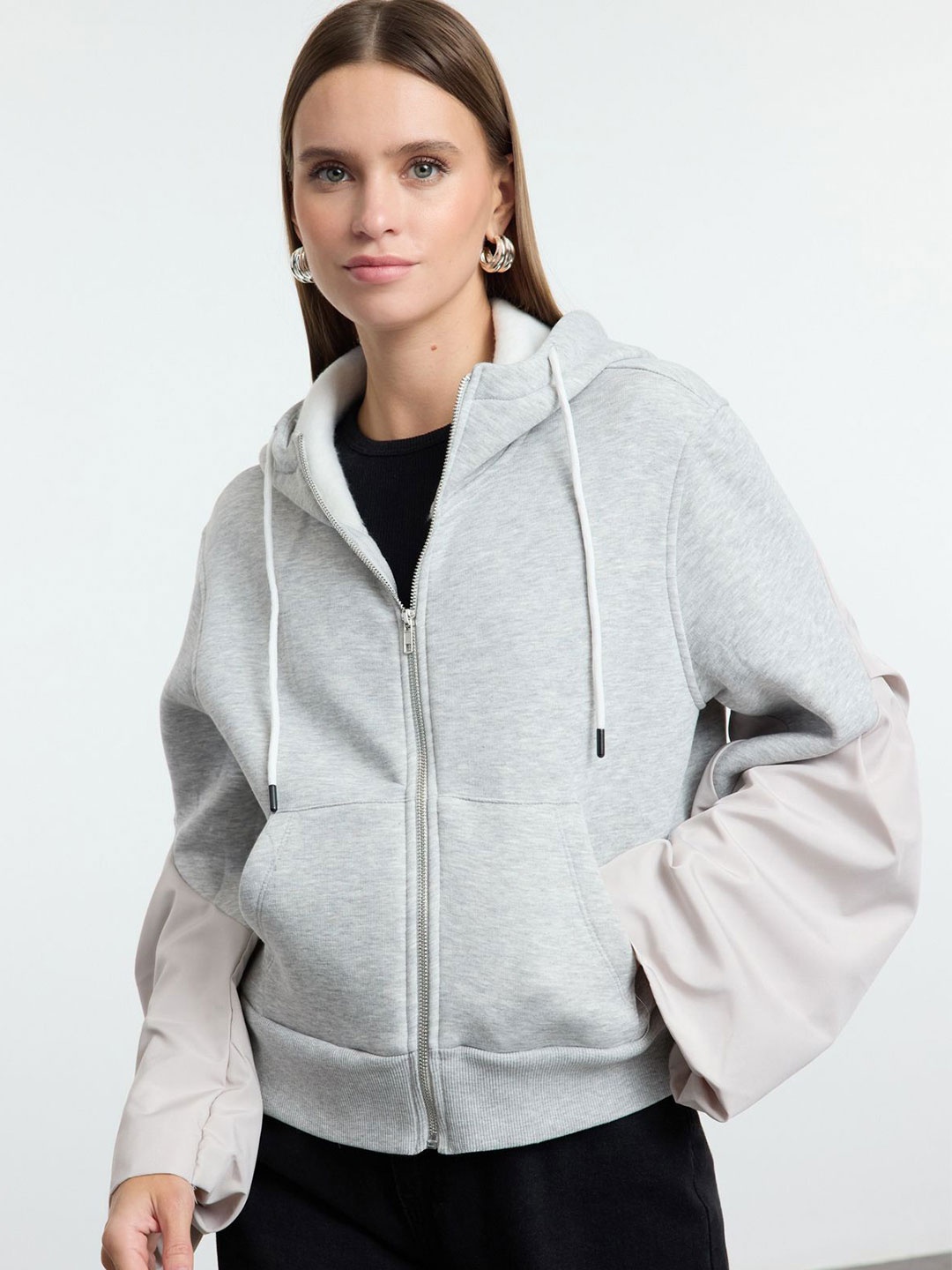 

Trendyol Women Sweatshirt, Na
