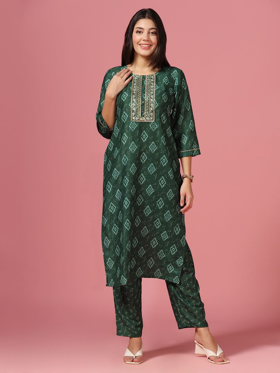 

Moda Rapido Ethnic Motifs Printed Round Neck Straight Kurta With Trouser, Green