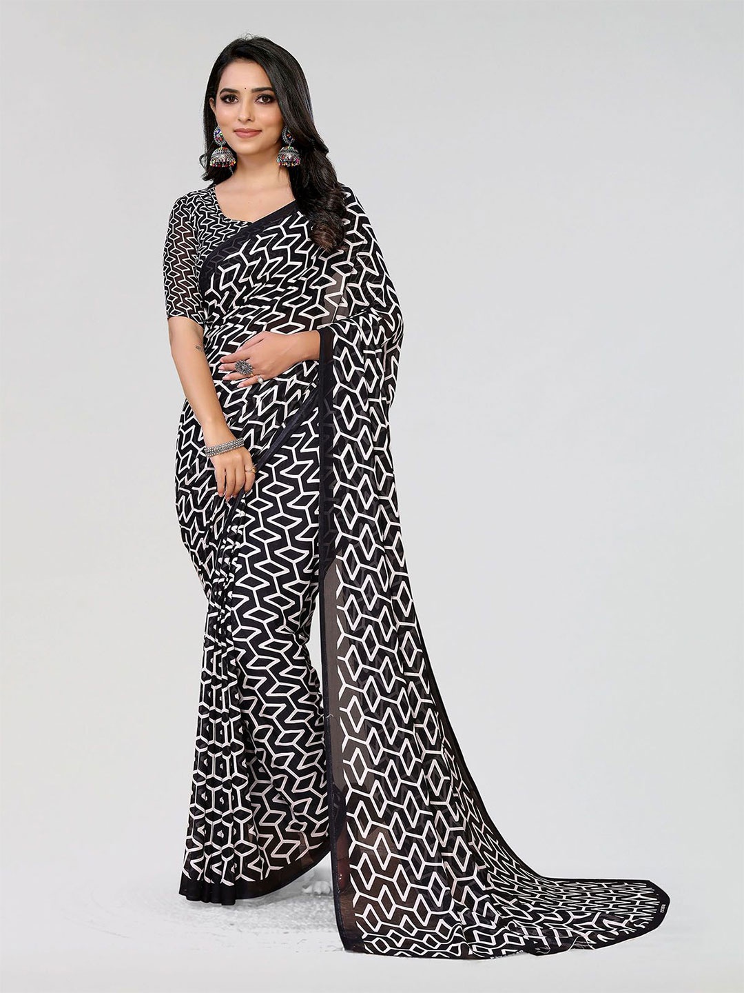 

Moda Rapido Ethnic Motifs Printed Saree With Unstiched Blouse Piece, Black