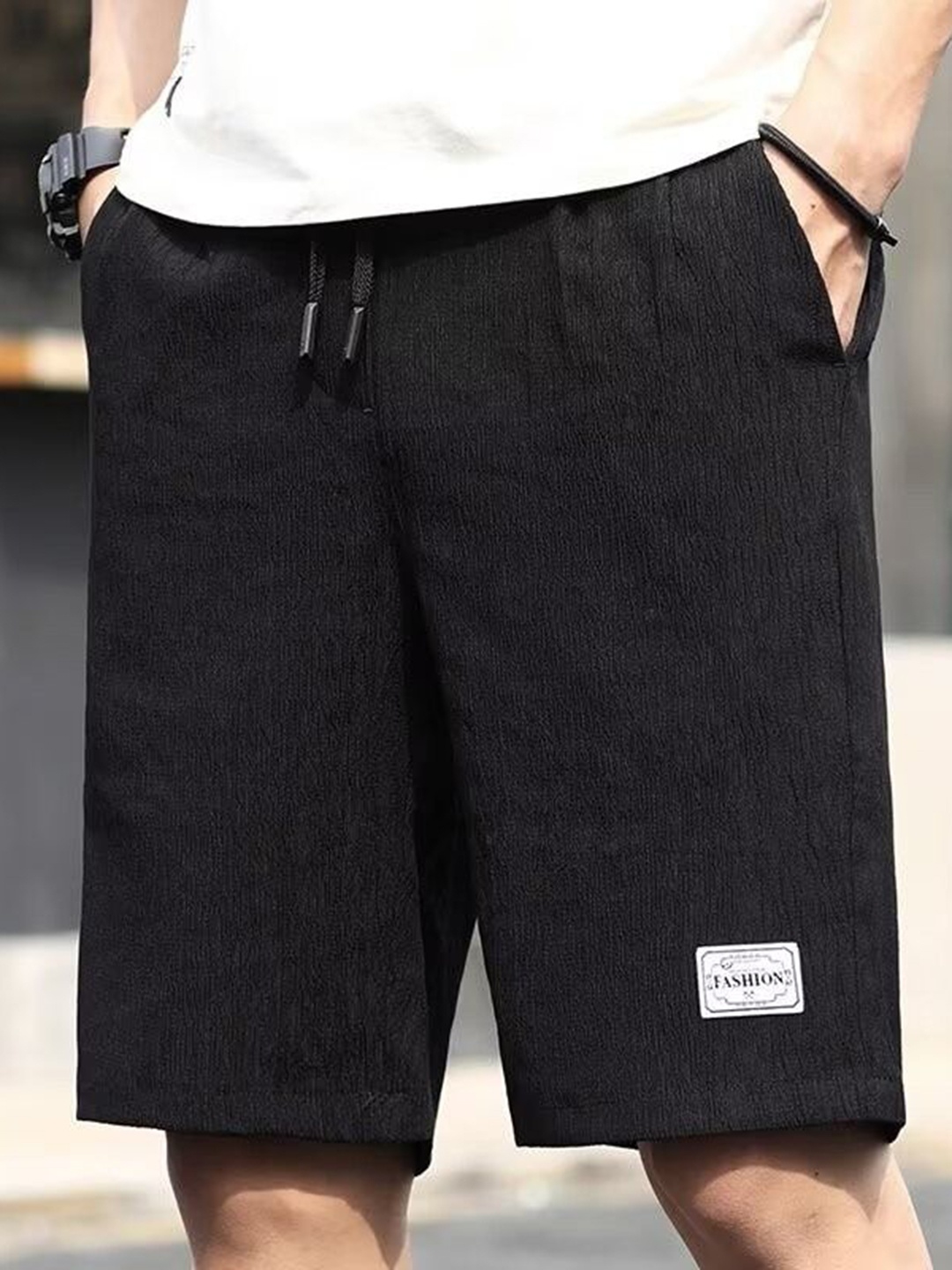 

StyleCast Men Printed Regular Fit Cargo Shorts, Black